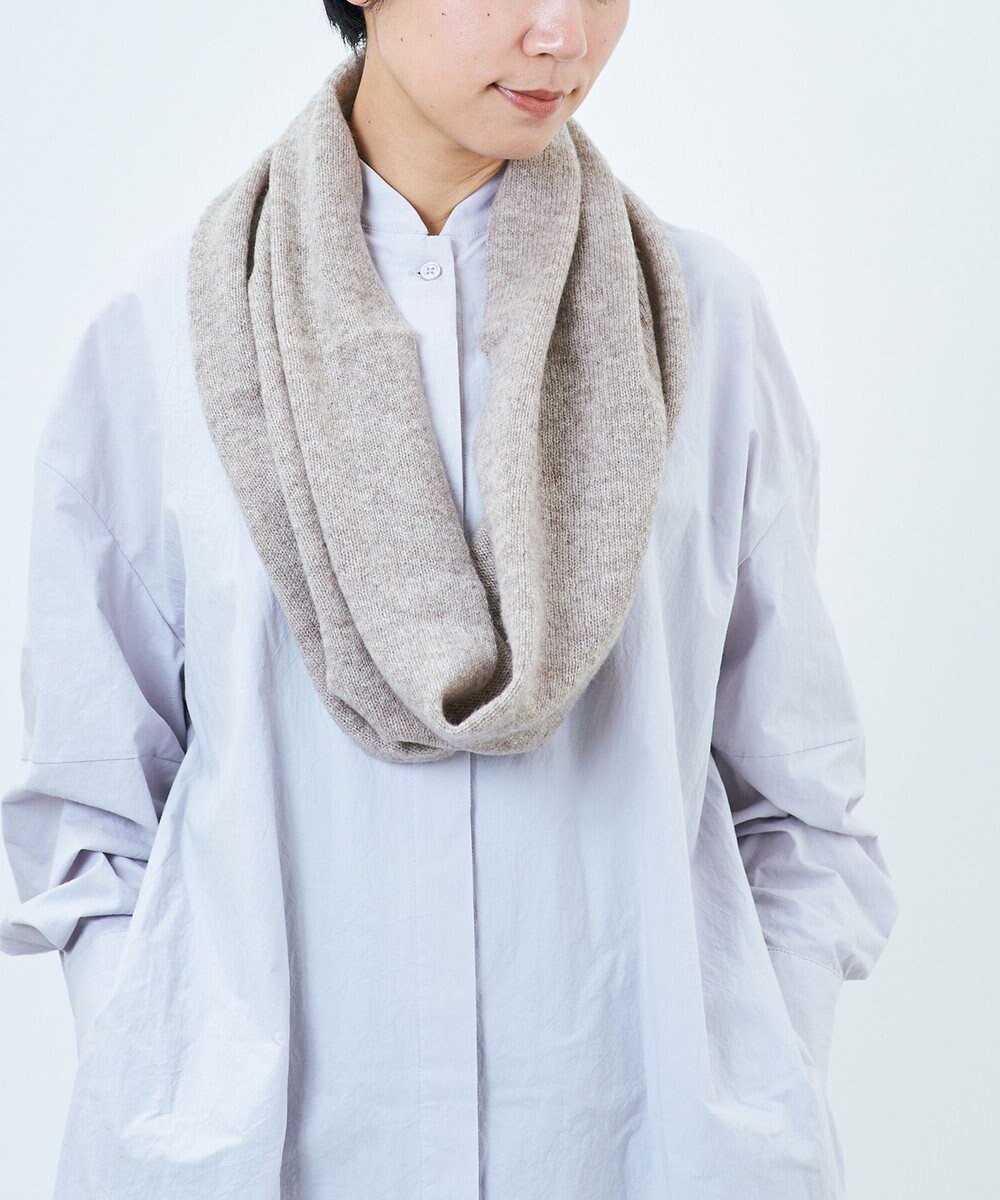 【アンドウール/AND WOOL】の〈上質な素材と手仕事から生まれた優しいニット〉カシミヤ100%のスヌード インテリア・キッズ・メンズ・レディースファッション・服の通販 founy(ファニー) 　ファッション　Fashion　レディースファッション　Fashion for Women　トップス・カットソー　Cut & Sew Tops　ニット　Knit Tops & Sweaters　マフラー・スヌード / 冬小物の定番　Scarves & Mufflers　キャンバス　Canvas, Canvas Fabric　スヌード　Snood, Infinity Scarf　手編み　Hand-Knitted, Handmade Knit　ベーシック　Basic, Essential　マフラー　Scarf, Muffler　A/W・秋冬　Autumn/Winter　ギフト プレゼント　Gift / Present　ベージュ|ID: prp329100004675949 ipo3291000000033787108