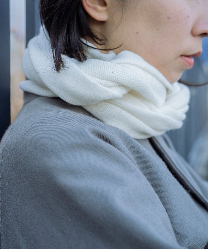 【アンドウール/AND WOOL】の〈上質な素材と手仕事から生まれた優しいニット〉カシミヤ100%のスヌード インテリア・キッズ・メンズ・レディースファッション・服の通販 founy(ファニー) https://founy.com/ ファッション Fashion レディースファッション Fashion for Women トップス・カットソー Cut & Sew Tops ニット Knit Tops & Sweaters マフラー・スヌード / 冬小物の定番 Scarves & Mufflers キャンバス Canvas, Canvas Fabric スヌード Snood, Infinity Scarf 手編み Hand-Knitted, Handmade Knit ベーシック Basic, Essential マフラー Scarf, Muffler A/W・秋冬 Autumn/Winter ギフト プレゼント Gift / Present |ID: prp329100004675949 ipo3291000000035930334