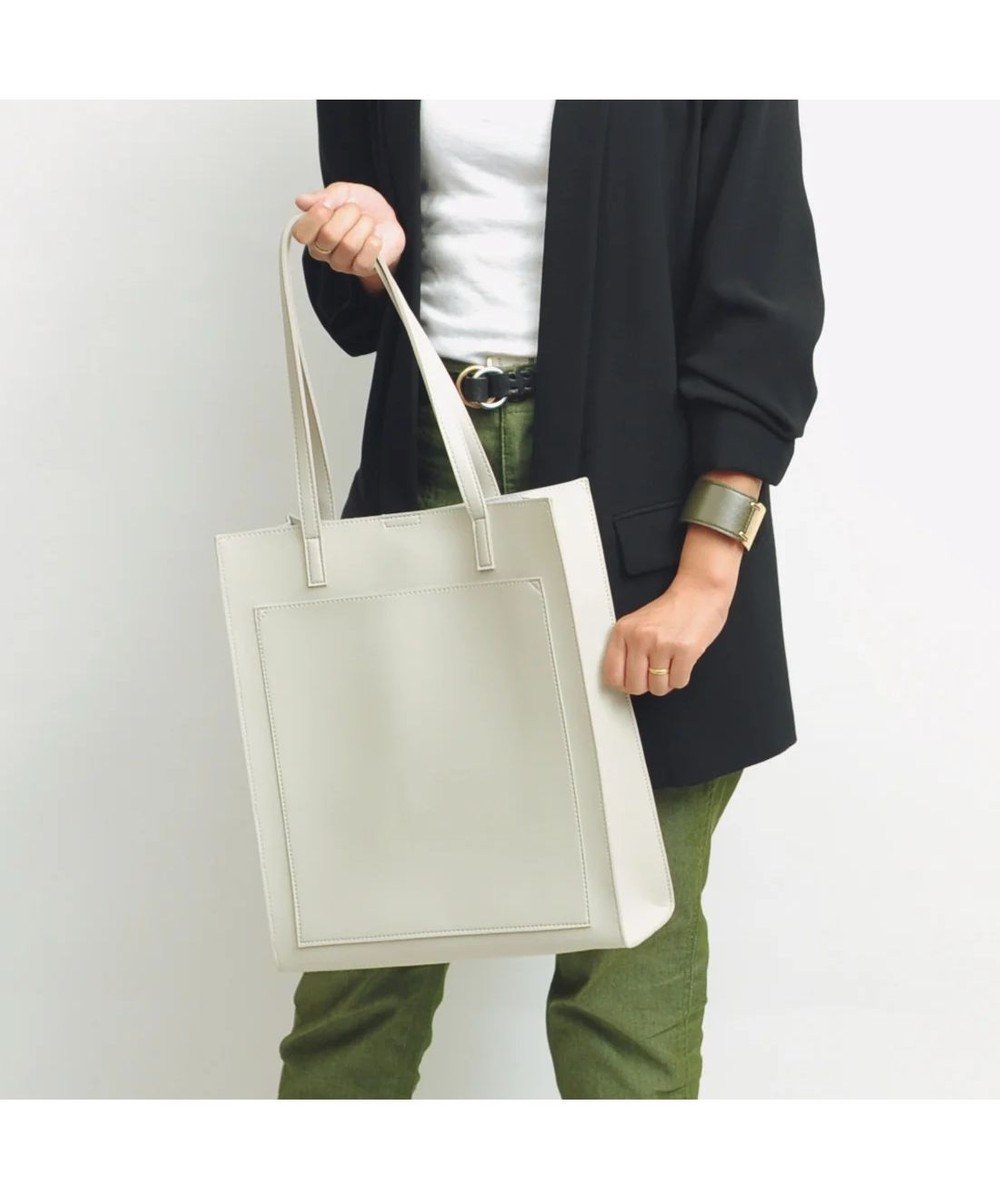 【アンビリオン/UNBILLION】のcachecache WEB限定シンセティックレザーフロントポケットトート インテリア・キッズ・メンズ・レディースファッション・服の通販 founy(ファニー) 　ファッション　Fashion　レディースファッション　Fashion for Women　バッグ　Bags　カラフル　Colorful Design　ハンド　Hand, Handmade　ベーシック　Basic, Essential　ミックス　Mix, Mixed Style　メンズ　Men's, Menswear　モチーフ　Motif, Design Theme　再入荷　Restock / Back in Stock　おすすめ　Recommended / Our Picks　ビジネス 仕事 通勤　Business / Work / Commuting　ライトグレー|ID: prp329100004676176 ipo3291000000034256956