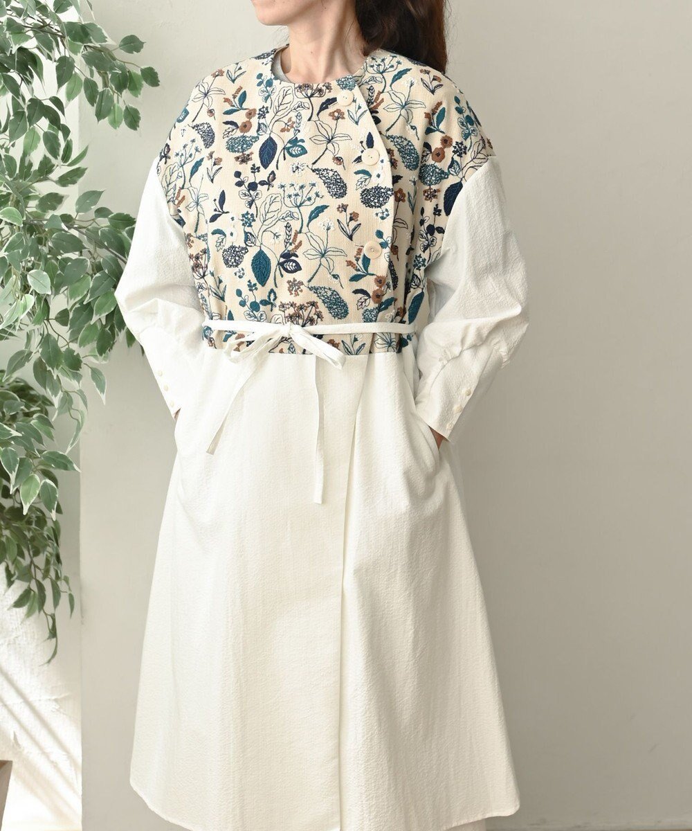 【ムーク/muuc】の〈2WAY〉〈遠州織物の工場で織られた上質なコットン・シアサッカー生地〉〈通年着られる〉筆記帳刺繍ノーカラー 羽織り&ワンピースドレス インテリア・キッズ・メンズ・レディースファッション・服の通販 founy(ファニー) ファッション Fashion レディースファッション Fashion for Women アウター Coat / Outerwear Collection レディースジャケット・軽アウター Jackets ノーカラージャケット / シンプル上品コーデ Collarless Jackets ワンピース Dresses フォーマル・パーティードレス・結婚式用ドレス Elegant & Casual Dresses 春 Spring キャンバス Canvas, Canvas Fabric クラシック Classic, Timeless Style サッカー Seersucker, Summer Fabric ジャケット Jacket, Outerwear ドレス Dress, One-Piece 定番 Standard, Basic Item 手編み Hand-Knitted, Handmade Knit パターン Pattern, Design Print モチーフ Motif, Design Theme S/S・春夏 SS, Spring/Summer, Warm Season 再入荷 Restock / Back in Stock 夏 Summer エレガント 上品 Elegant ホワイト|ID: prp329100004676358 ipo3291000000034258651