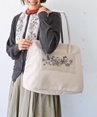 【アンドウール/AND WOOL】のスミレの押し花刺繍バッグ big size ベージュ|ID: prp329100004676421 ipo3291000000033789537