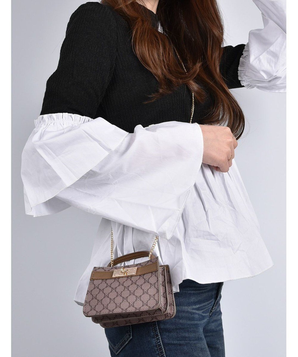 【ラ バガジェリー/LA BAGAGERIE】の【MONICA】マイクロチェーンバッグ インテリア・キッズ・メンズ・レディースファッション・服の通販 founy(ファニー) 　ファッション　Fashion　レディースファッション　Fashion for Women　バッグ　Bags　おすすめ　Recommended / Our Picks　アクセサリー　Fashion Accessories　コンパクト　Compact, Small Size　スクエア　Square, Square Shape　スマート　Smart, Elegant　ポケット　Pocket, Pocket Detail　リップ　Lip, Lip Motif　ベージュ|ID: prp329100004676515 ipo3291000000034261455