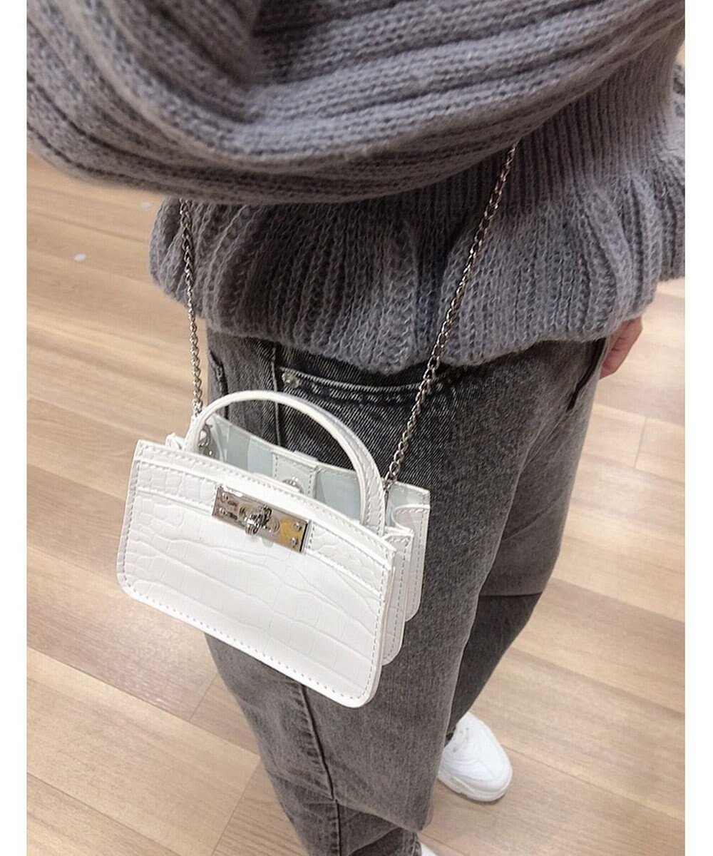 【ラ バガジェリー/LA BAGAGERIE】の【MONICA】マイクロチェーンバッグ インテリア・キッズ・メンズ・レディースファッション・服の通販 founy(ファニー) 　ファッション　Fashion　レディースファッション　Fashion for Women　バッグ　Bags　おすすめ　Recommended / Our Picks　アクセサリー　Fashion Accessories　コンパクト　Compact, Small Size　スクエア　Square, Square Shape　スマート　Smart, Elegant　ポケット　Pocket, Pocket Detail　リップ　Lip, Lip Motif　ホワイト|ID: prp329100004676515 ipo3291000000034261457