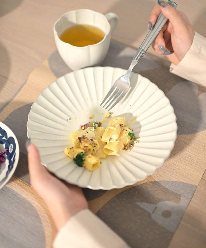 【アイトー製作所/aito】の花皿 (L) インテリア・キッズ・メンズ・レディースファッション・服の通販 founy(ファニー) https://founy.com/ ファッション Fashion レディースファッション Fashion for Women 秋 Autumn シンプル Simple, Minimal 皿 Plate, Dish |ID: prp329100004676527 ipo3291000000034260997