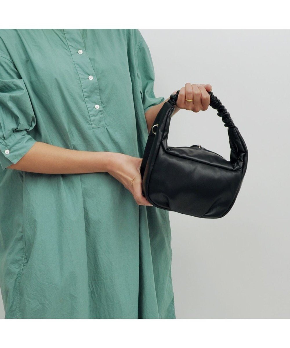 【アンビリオン/UNBILLION】のkakatoo ギャザーハンドル2wayバッグ 人気、トレンドファッション・服の通販 founy(ファニー) 　ファッション　Fashion　レディースファッション　Fashion for Women　バッグ　Bags　ギャザー　Gathered, Ruffled　ショルダー　Shoulder, Shoulder Strap　シンプル　Simple, Minimal　トレンド　Trend, Trending Now　フェミニン　Feminine, Girly　再入荷　Restock / Back in Stock　 other-1|ID: prp329100004676548 ipo3291000000034260620