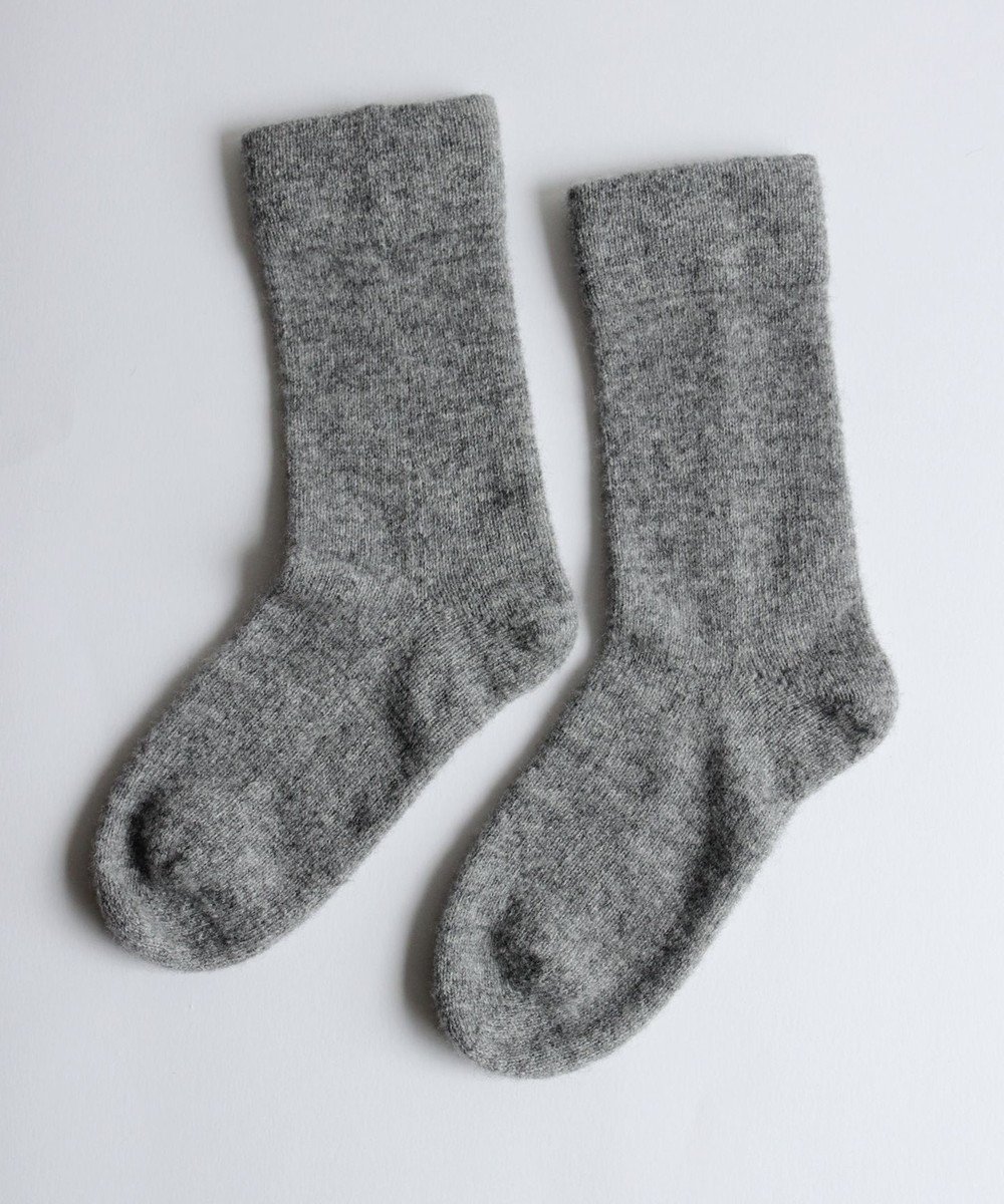 【アンドウール/AND WOOL】の〈上質な素材と手仕事から生まれた優しいニット〉カシミヤウール靴下 インテリア・キッズ・メンズ・レディースファッション・服の通販 founy(ファニー) ファッション Fashion レディースファッション Fashion for Women ソックス&靴下 Socks & Hosiery レッグウェア・ストッキング Legwear & Hosiery ソックス Socks, Hosiery 手編み Hand-Knitted, Handmade Knit グレー|ID: prp329100004676564 ipo3291000000034260729