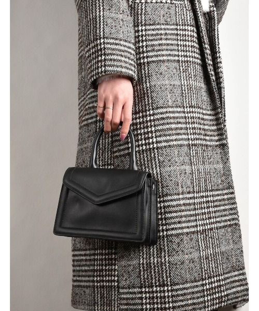 【ラ バガジェリー/LA BAGAGERIE】の【MONICA】ワンハンドルミニショルダーバッグ インテリア・キッズ・メンズ・レディースファッション・服の通販 founy(ファニー) 　ファッション　Fashion　レディースファッション　Fashion for Women　バッグ　Bags　おすすめ　Recommended / Our Picks　クラシカル　Classical, Vintage-Inspired　スクエア　Square, Square Shape　スマート　Smart, Elegant　フォルム　Silhouette, Form　フラップ　Flap, Flap Pocket　ポケット　Pocket, Pocket Detail　マグネット　Magnet, Magnetic Closure　ブラック|ID: prp329100004676604 ipo3291000000034262320