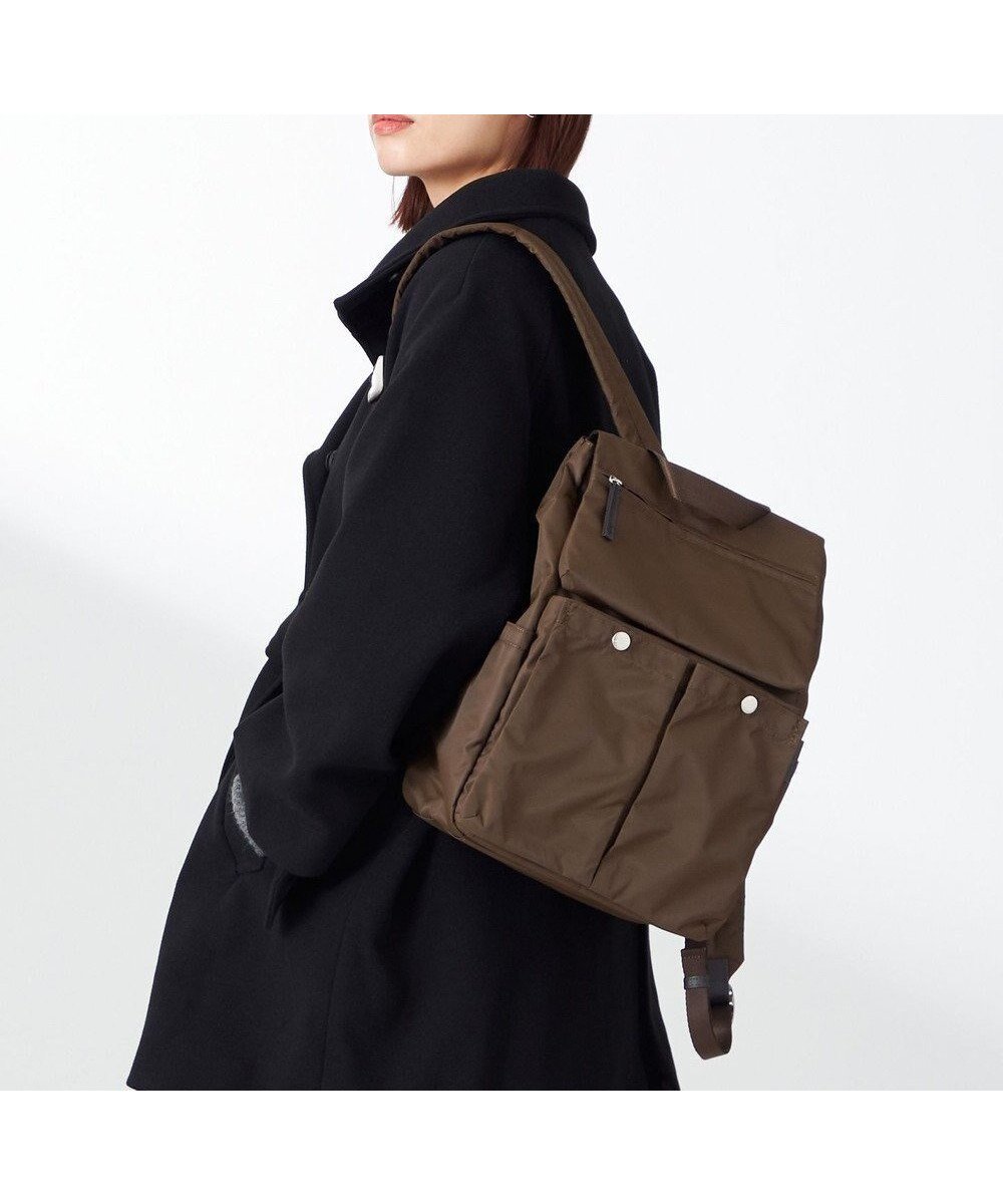 【イザック/Y'SACCS】のダブルホックポケットリュック インテリア・キッズ・メンズ・レディースファッション・服の通販 founy(ファニー) 　ファッション　Fashion　レディースファッション　Fashion for Women　バッグ　Bags　シンプル　Simple, Minimal　スマート　Smart, Elegant　フロント　Front, Front Design　ポケット　Pocket, Pocket Detail　リュック　Backpack, Rucksack　チョコ|ID: prp329100004676716 ipo3291000000034261635