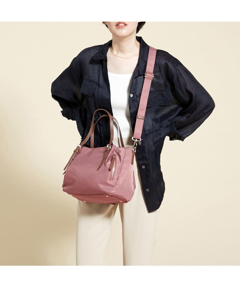 【ラ バガジェリー/LA BAGAGERIE】の【MONICA】ナイロン2WAYトートバッグ Sサイズ 人気、トレンドファッション・服の通販 founy(ファニー) 　ファッション　Fashion　レディースファッション　Fashion for Women　バッグ　Bags　ポケット　Pocket, Pocket Detail　マグネット　Magnet, Magnetic Closure　エレガント 上品　Elegant　ビジネス 仕事 通勤　Business / Work / Commuting　 other-1|ID: prp329100004676736 ipo3291000000034261811