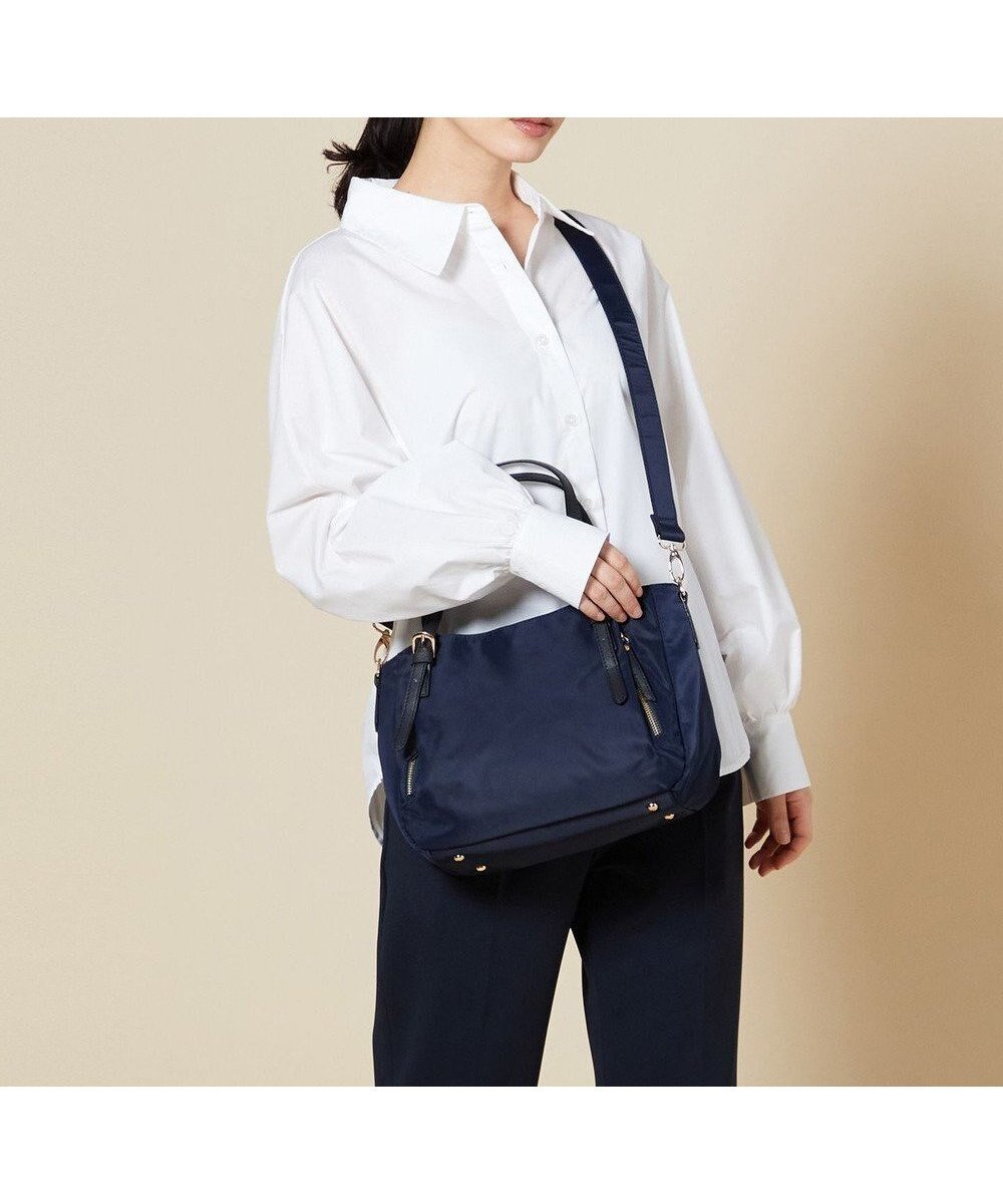 【ラ バガジェリー/LA BAGAGERIE】の【MONICA】ナイロン2WAYトートバッグ Sサイズ インテリア・キッズ・メンズ・レディースファッション・服の通販 founy(ファニー) 　ファッション　Fashion　レディースファッション　Fashion for Women　バッグ　Bags　ポケット　Pocket, Pocket Detail　マグネット　Magnet, Magnetic Closure　エレガント 上品　Elegant　ビジネス 仕事 通勤　Business / Work / Commuting　ネイビー|ID: prp329100004676736 ipo3291000000034261816