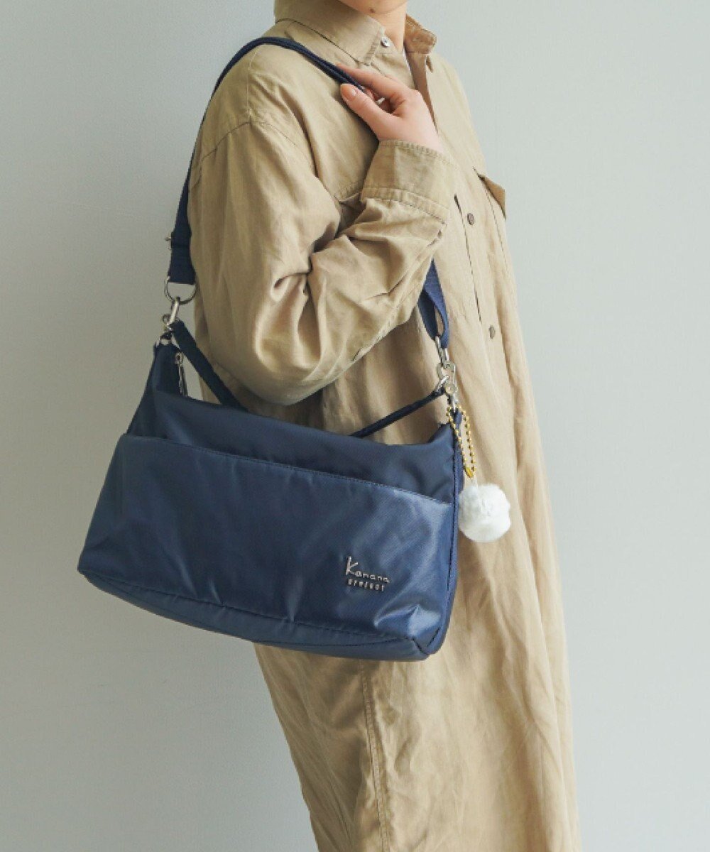 【エースバッグズアンドラゲッジ/ACE BAGS & LUGGAGE】のKanana Collection カナナコレクション ストロール ショルダーバッグ Mサイズ 2way 67214 人気、トレンドファッション・服の通販 founy(ファニー) ファッション Fashion レディースファッション Fashion for Women コレクション Collection, Seasonal Line コンビ Combo, Combination Style シンプル Simple, Minimal ポケット Pocket, Pocket Detail 抗菌 Antibacterial, Bacteria-Resistant 旅行 Travel other-1|ID: prp329100004676826 ipo3291000000034270077