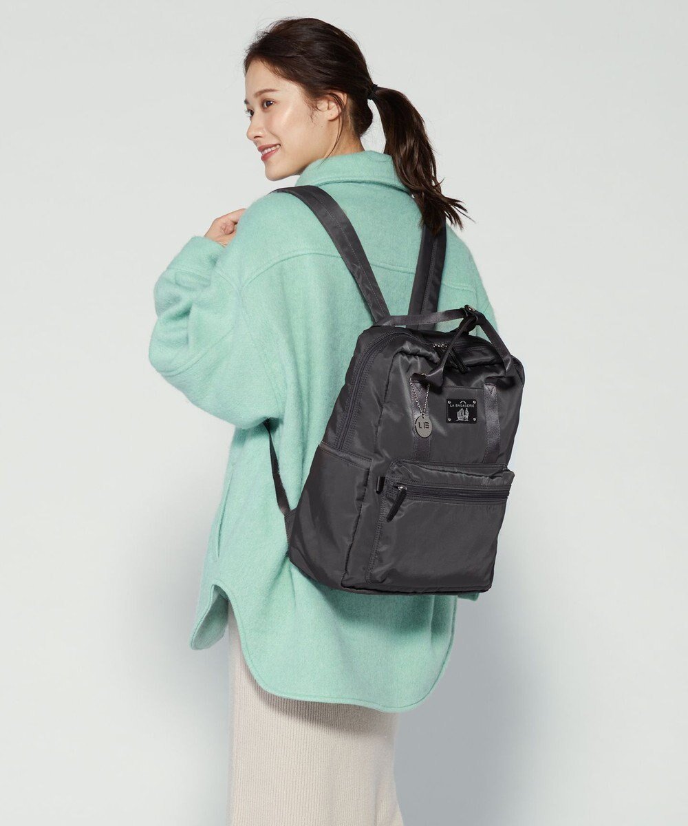 【ラ バガジェリー/LA BAGAGERIE】の10ポケット持ち手付きリュック Lサイズ インテリア・キッズ・メンズ・レディースファッション・服の通販 founy(ファニー) 　ファッション　Fashion　レディースファッション　Fashion for Women　バッグ　Bags　おすすめ　Recommended / Our Picks　シンプル　Simple, Minimal　スマート　Smart, Elegant　トラベル　Travel, Travel Gear　ポケット　Pocket, Pocket Detail　リュック　Backpack, Rucksack　軽量　Lightweight, Ultra Light　ダークグレー|ID: prp329100004676871 ipo3291000000034265160