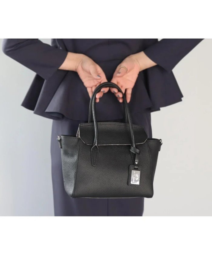 【ペレボルサ/PELLE BORSA】のマルチシルエット2WAYハンドバッグ Reinette レネット 4711 インテリア・キッズ・メンズ・レディースファッション・服の通販 founy(ファニー) https://founy.com/ ファッション Fashion レディースファッション Fashion for Women フォーマル Formal, Dressy ポケット Pocket, Pocket Detail マグネット Magnet, Magnetic Closure セレモニー Ceremony |ID: prp329100004676893 ipo3291000000033791133