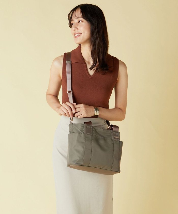 【ラ バガジェリー/LA BAGAGERIE】の2WAYナイロントート インテリア・キッズ・メンズ・レディースファッション・服の通販 founy(ファニー) https://founy.com/ ファッション Fashion レディースファッション Fashion for Women バッグ Bags シンプル Simple, Minimal ポケット Pocket, Pocket Detail エレガント 上品 Elegant 軽量 Lightweight, Ultra Light |ID: prp329100004676951 ipo3291000000034232664