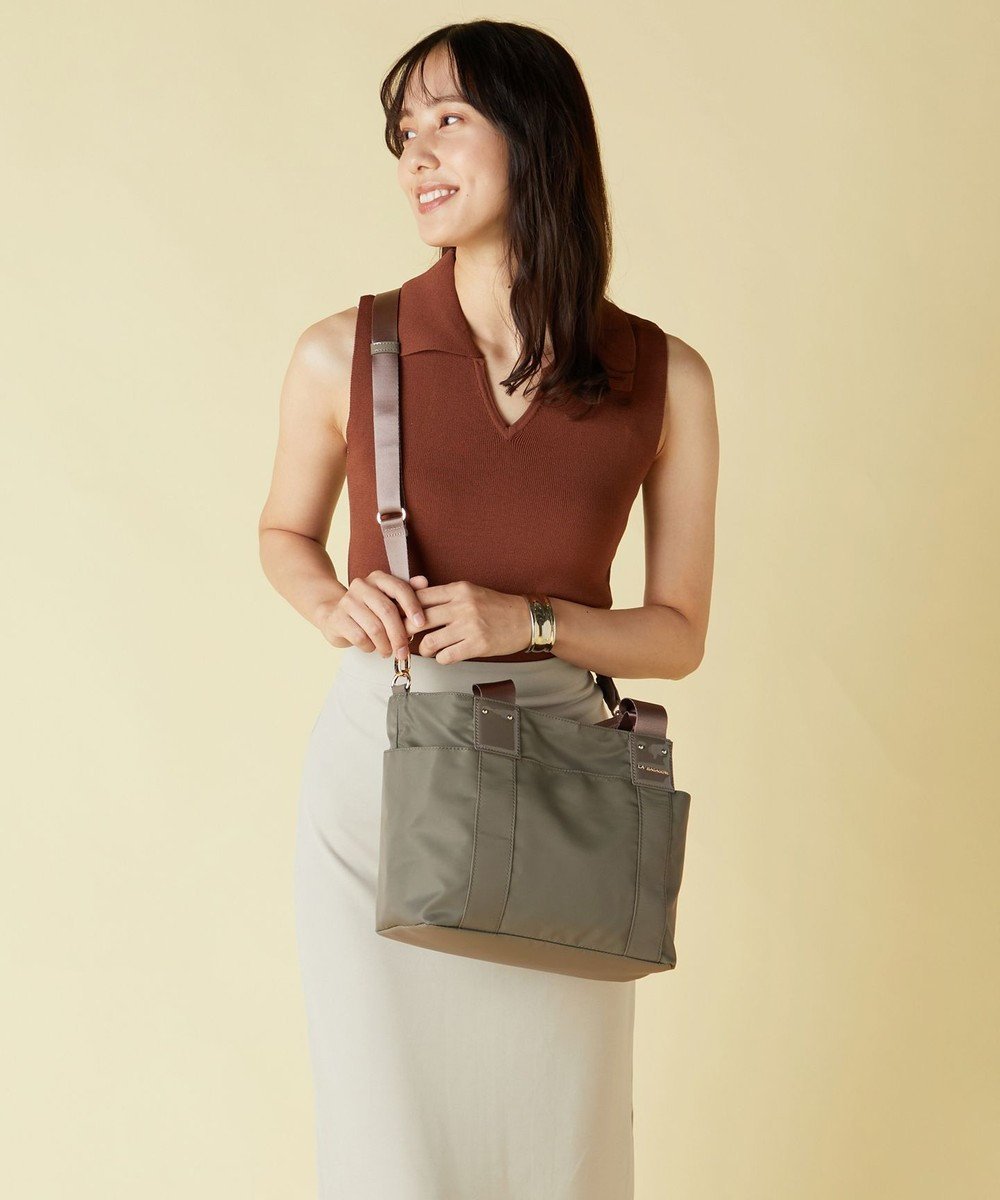【ラ バガジェリー/LA BAGAGERIE】の2WAYナイロントート 人気、トレンドファッション・服の通販 founy(ファニー) ファッション Fashion レディースファッション Fashion for Women バッグ Bags シンプル Simple, Minimal ポケット Pocket, Pocket Detail エレガント 上品 Elegant 軽量 Lightweight, Ultra Light other-1|ID: prp329100004676951 ipo3291000000034232664