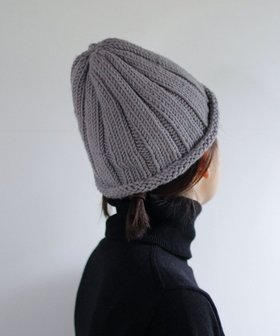 【アンドウール/AND WOOL】の〈上質な素材と手仕事から生まれた優しいニット〉ウールのリブ編みニット帽子 人気、トレンドファッション・服の通販 founy(ファニー) ファッション Fashion レディースファッション Fashion for Women トップス・カットソー Cut & Sew Tops ニット Knit Tops & Sweaters キャップ&ハット Hats & Caps イタリア Italy キャップ Cap, Baseball Cap キャンバス Canvas, Canvas Fabric 手編み Hand-Knitted, Handmade Knit 帽子 Hat, Headwear おすすめ Recommended / Our Picks |ID:prp329100004676999