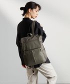 【イザック/Y'SACCS】のナイロン×牛革コンビシリーズ リュックサック Mサイズ グレージュ|ID: prp329100004677066 ipo3291000000034267003