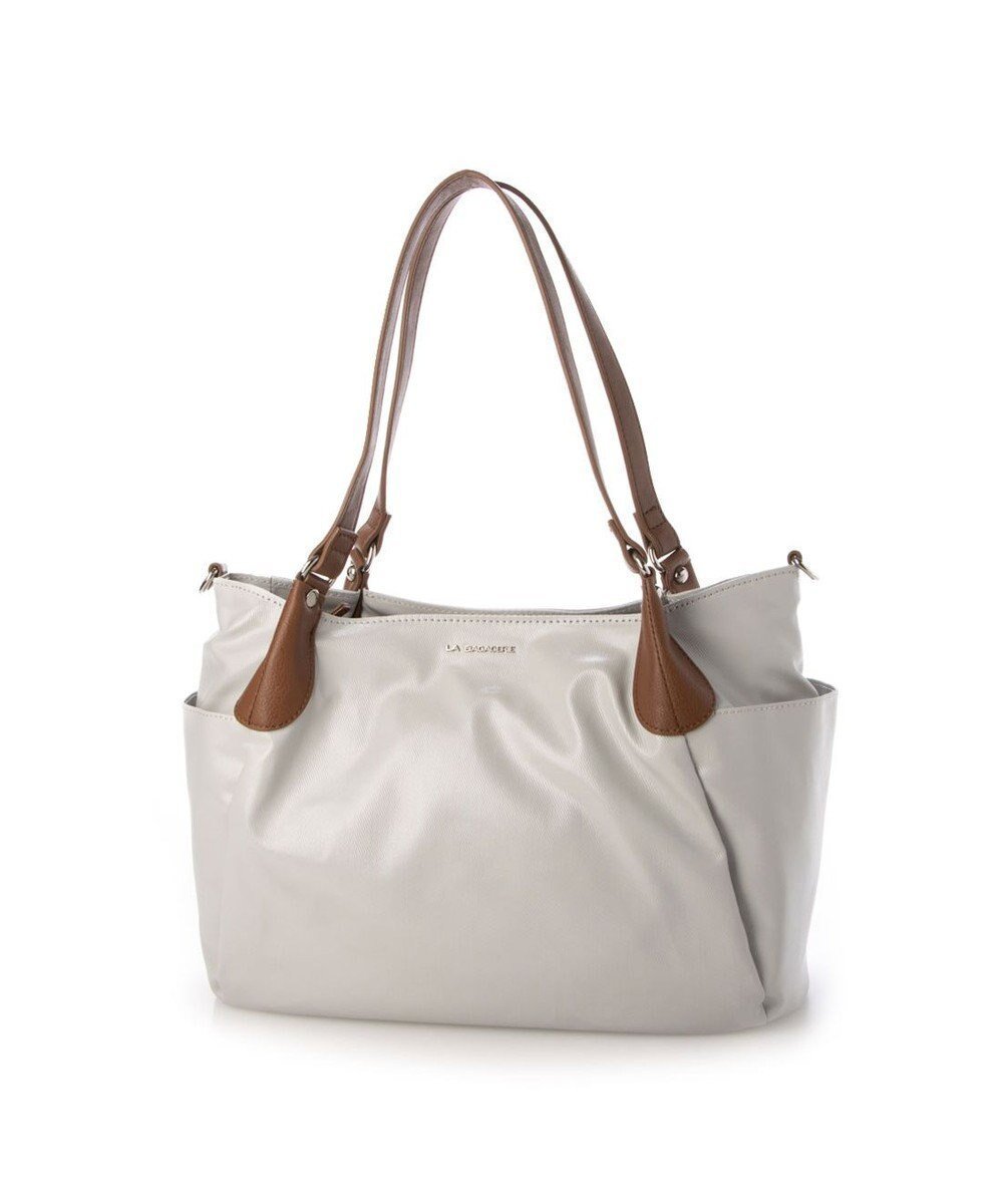 【ラ バガジェリー/LA BAGAGERIE】のEMAILLERシリーズ 2wayトート Sサイズ インテリア・キッズ・メンズ・レディースファッション・服の通販 founy(ファニー) 　ファッション　Fashion　レディースファッション　Fashion for Women　バッグ　Bags　エナメル　Patent Leather　コーティング　Coating, Coated Finish　ショルダー　Shoulder, Shoulder Strap　フォルム　Silhouette, Form　ラウンド　Round, Round Neck　人気　Popular, Best Seller　定番　Standard, Basic Item　アイボリー|ID: prp329100004677080 ipo3291000000034267195