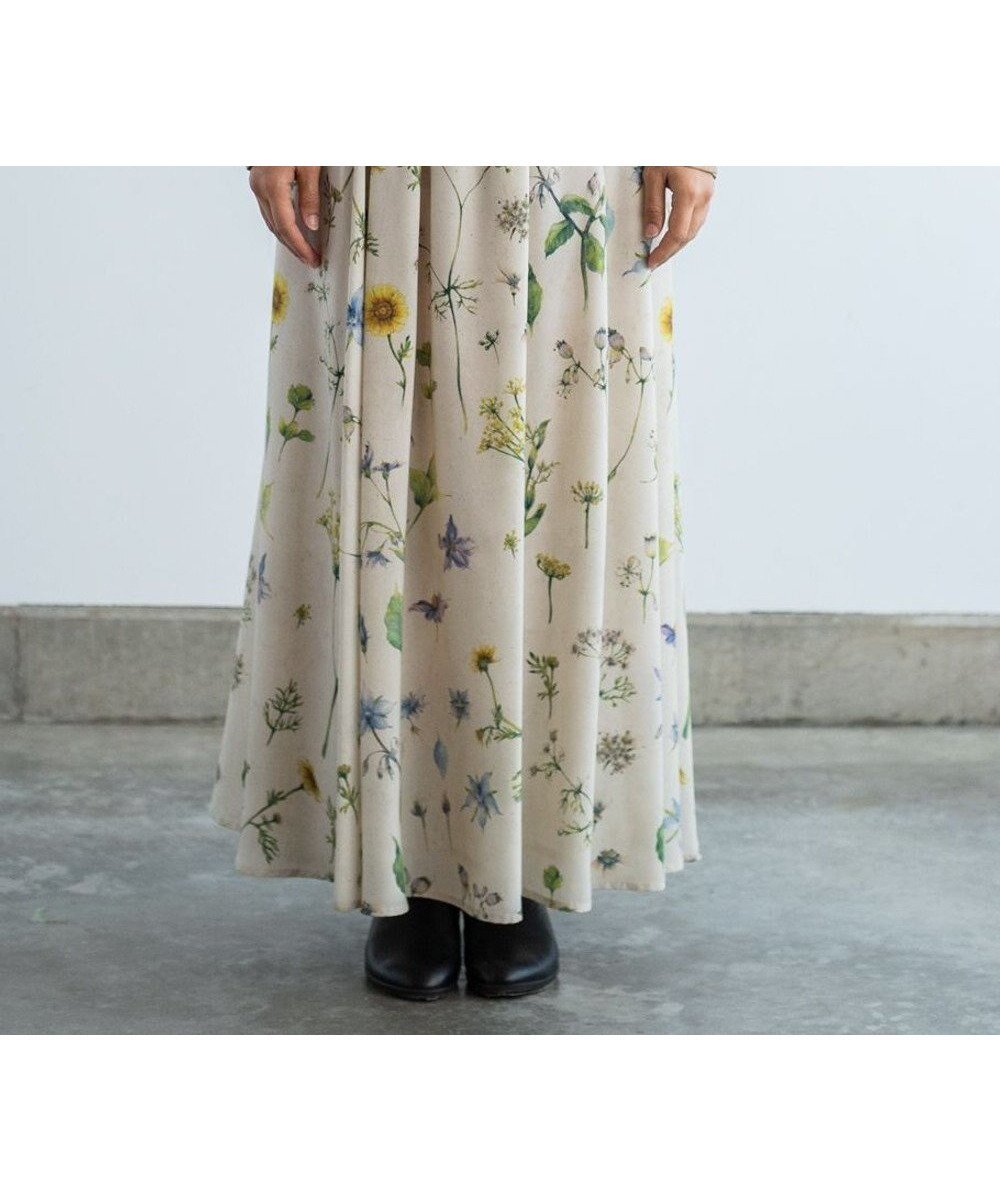 【ムーク/muuc】の〈畑の花モチーフ水彩画プリント〉hatake no hana スカート(セットアップ可能) インテリア・キッズ・メンズ・レディースファッション・服の通販 founy(ファニー) 　ファッション　Fashion　レディースファッション　Fashion for Women　セットアップ　Matching Sets　スカート・ミニ/ミディ/マキシ　Skirts / Mini, Midi & Maxi Skirts　キャップ&ハット　Hats & Caps　オーガニック　Organic Cotton　春　Spring　キャンバス　Canvas, Canvas Fabric　シルク　Silk, 100% Silk　セットアップ　Set-Up, Coordinated Outfit　手編み　Hand-Knitted, Handmade Knit　パターン　Pattern, Design Print　プリント　Print, Printed Pattern　メッシュ　Mesh, Net Fabric　モチーフ　Motif, Design Theme　S/S・春夏　SS, Spring/Summer, Warm Season　再入荷　Restock / Back in Stock　夏　Summer　ホワイト|ID: prp329100004677140 ipo3291000000033792244