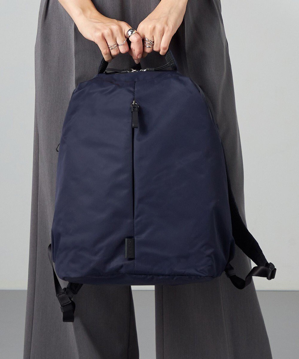 【イザック/Y'SACCS】のWELLBA リュックサック【TVドラマ衣装提供商品】 インテリア・キッズ・メンズ・レディースファッション・服の通販 founy(ファニー) 　ファッション　Fashion　レディースファッション　Fashion for Women　バッグ　Bags　ショルダー　Shoulder, Shoulder Strap　シンプル　Simple, Minimal　スタイリッシュ　Stylish, Fashionable　スマート　Smart, Elegant　スリーブ　Sleeve, Long Sleeve / Short Sleeve　ダウン　Down, Puffer　ポケット　Pocket, Pocket Detail　メッシュ　Mesh, Net Fabric　リップ　Lip, Lip Motif　リュック　Backpack, Rucksack　ネイビー|ID: prp329100004677204 ipo3291000000034425327