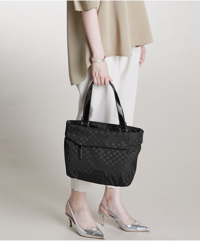 【イザック/Y'SACCS】のPolka Dots 口折れ2wayトート Sサイズ インテリア・キッズ・メンズ・レディースファッション・服の通販 founy(ファニー) https://founy.com/ ファッション Fashion レディースファッション Fashion for Women バッグ Bags ショルダー Shoulder, Shoulder Strap ドット Polka Dot, Dot Pattern ベーシック Basic, Essential 人気 Popular, Best Seller 定番 Standard, Basic Item |ID: prp329100004677218 ipo3291000000034268335