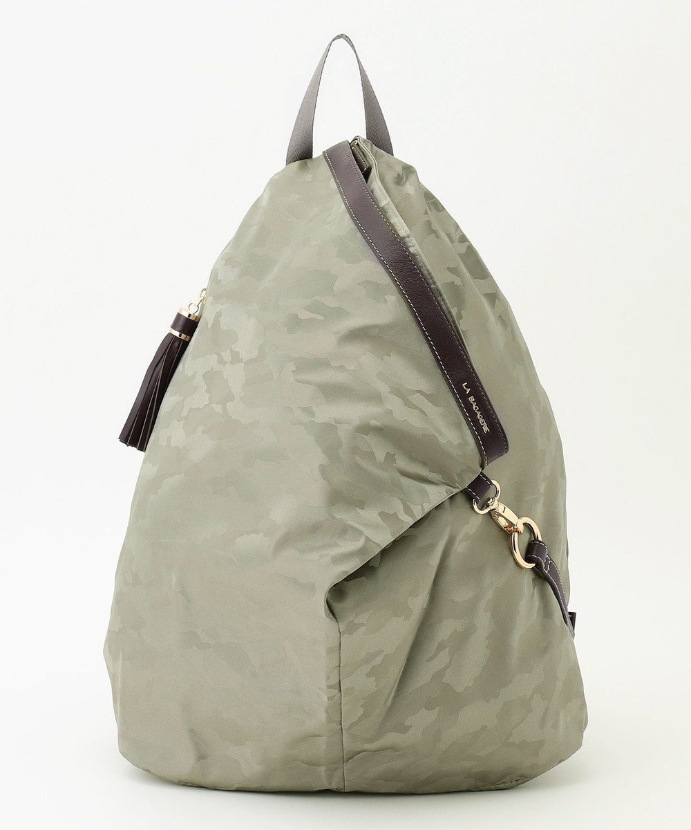 【ラ バガジェリー/LA BAGAGERIE】のカモフラジャカード はっ水スマートリュック インテリア・キッズ・メンズ・レディースファッション・服の通販 founy(ファニー) ファッション Fashion レディースファッション Fashion for Women バッグ Bags コンパクト Compact, Small Size ジャカード/ジャガード Jacquard, Woven Pattern スマート Smart, Elegant トライアングル Triangle, Triangular Shape フェミニン Feminine, Girly ポケット Pocket, Pocket Detail リュック Backpack, Rucksack リラックス Relax, Relaxed Fit 旅行 Travel グレージュ|ID: prp329100004677320 ipo3291000000033792959