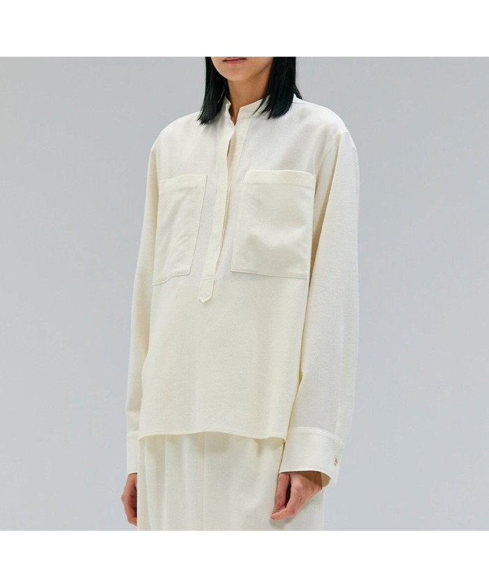 【ベイジ,/BEIGE,】のTERNES / ビックポケットプルオーバーウールブラウス インテリア・キッズ・メンズ・レディースファッション・服の通販 founy(ファニー) https://founy.com/ ファッション Fashion レディースファッション Fashion for Women トップス・カットソー Cut & Sew Tops シャツ・ブラウス・オフィスカジュアル Elegant Blouses & Button-Ups カジュアルプルオーバー・ニットトップス Pullovers & Knit Tops / Casual Pullovers 新作・新入荷 New Arrivals / New In ショルダー Shoulder, Shoulder Strap スキッパー Skipper, Open Collar スリット Slit, Slit Detail ドロップ Drop Shoulder, Dropped Style ハイネック High Neck, Mock Neck ポケット Pocket, Pocket Detail リラックス Relax, Relaxed Fit ロング Long, Long-Length A/W・秋冬 Autumn/Winter |ID: prp329100004677504 ipo3291000000033793998