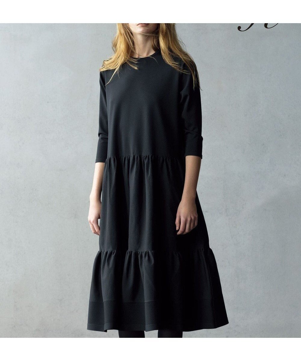 【23区/NIJYUSANKU】の【R(アール)】フォルムニット ティアード ワンピース 人気、トレンドファッション・服の通販 founy(ファニー) 　ファッション　Fashion　レディースファッション　Fashion for Women　ワンピース　Dresses　軽量　Lightweight, Ultra Light　ティアード　Tiered, Tiered Style　なめらか　Smooth, Silky Texture　人気　Popular, Best Seller　フォルム　Silhouette, Form　フレア　Flare, Flared　ペプラム　Peplum, Flared Hem　A/W・秋冬　Autumn/Winter　冬　Winter / This Winter　新作・新入荷　New Arrivals / New In　エレガント 上品　Elegant　ビジネス 仕事 通勤　Business / Work / Commuting　2025年　2025　2025-2026秋冬・A/W　Autumn/Winter 2025–26 AW25–26　 other-1|ID: prp329100004677648 ipo3291000000033794682