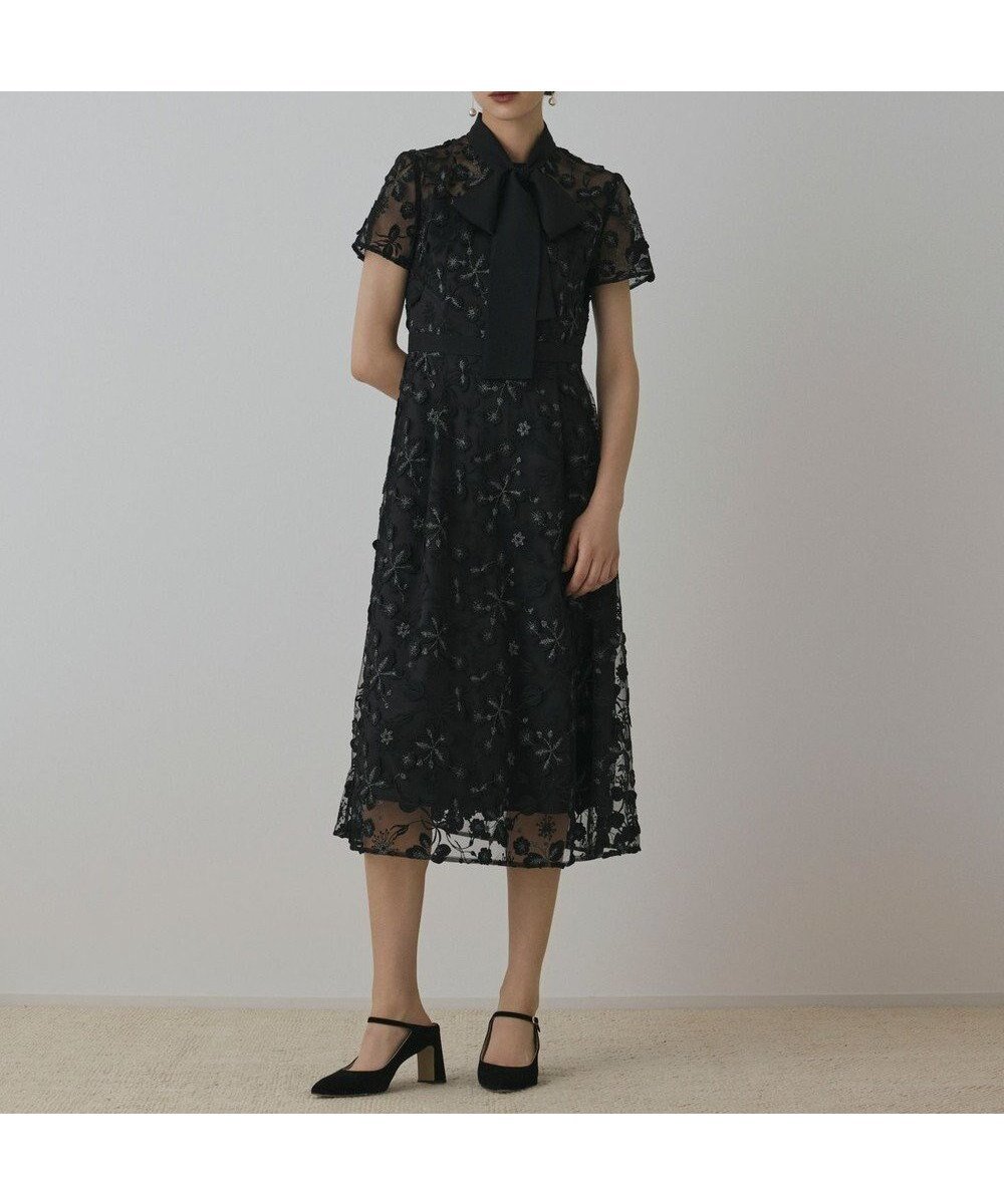 【グレース コンチネンタル/GRACE CONTINENTAL】のフラワ-フレアドレス インテリア・キッズ・メンズ・レディースファッション・服の通販 founy(ファニー) 　ファッション　Fashion　レディースファッション　Fashion for Women　ワンピース　Dresses　フォーマル・パーティードレス・結婚式用ドレス　Elegant & Casual Dresses　オリエンタル　Oriental Pattern　ドレス　Dress, One-Piece　フィット　Fit, Slim Fit　フラワー　Flower, Floral　フレア　Flare, Flared　A/W・秋冬　Autumn/Winter　ブラック|ID: prp329100004677747 ipo3291000000033795215