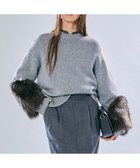 【ベイジ,/BEIGE,】の【洗える・VERY NaVY12月号掲載】CHESTER / フェイクファークルーネックニット Md.Gray|ID: prp329100004678236 ipo3291000000034106020