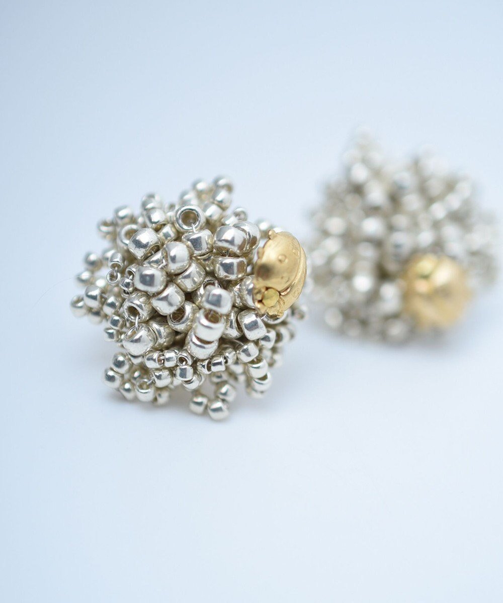 【モンシロ/monshiro】のドットプチ ピアス インテリア・キッズ・メンズ・レディースファッション・服の通販 founy(ファニー) ファッション Fashion レディースファッション Fashion for Women アクセサリー Fashion Accessories イヤリング Earrings ヴィンテージ Vintage Style ガラス Glass, Glassware シルバー Silver, Metallic Silver ジュエリー Jewelry, Accessories ドット Polka Dot, Dot Pattern バランス Balance, Style Balance パーティ Party, Party Style ボックス Boxy, Box Shape モチーフ Motif, Design Theme ワイヤー Wire, Wired Bra ワンポイント One Point, Statement Accent ワーク Workwear, Utility Style セレモニー Ceremony 結婚式 Wedding シルバー×ゴールド|ID: prp329100004678367 ipo3291000000034256230