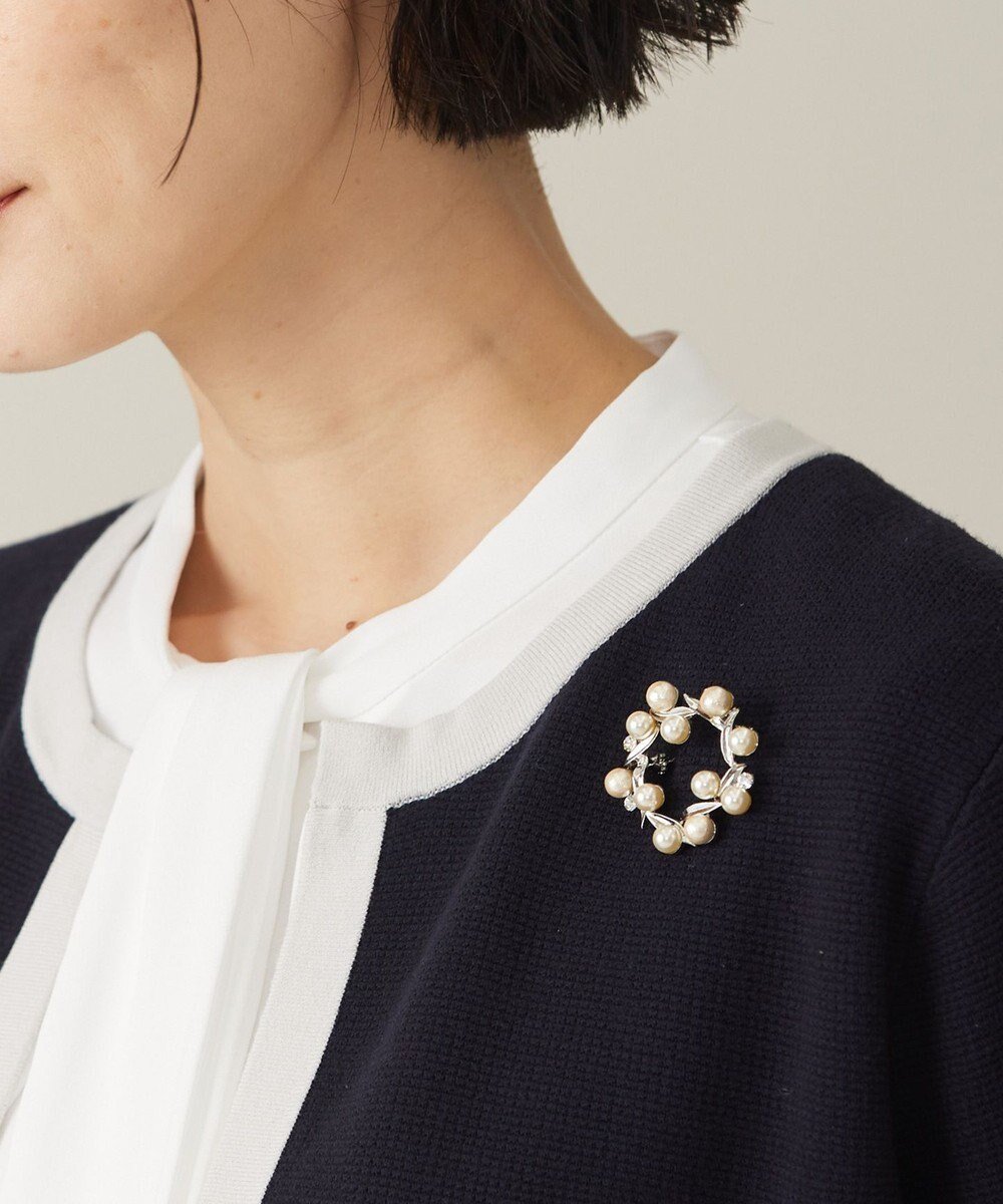 【ジェイ プレス/J.PRESS】のサークルパール ブローチ 人気、トレンドファッション・服の通販 founy(ファニー) 　ファッション　Fashion　レディースファッション　Fashion for Women　おすすめ　Recommended / Our Picks　アクセサリー　Fashion Accessories　ギフト プレゼント　Gift / Present　サークル　Circle, Round Design　ショール　Shawl, Wrap　シルバー　Silver, Metallic Silver　シンプル　Simple, Minimal　ジャケット　Jacket, Outerwear　セレモニー　Ceremony　パール　Pearl, Pearl Accent　ブローチ　Brooch, Pin Brooch　エレガント 上品　Elegant　 other-1|ID: prp329100004678475 ipo3291000000033798957