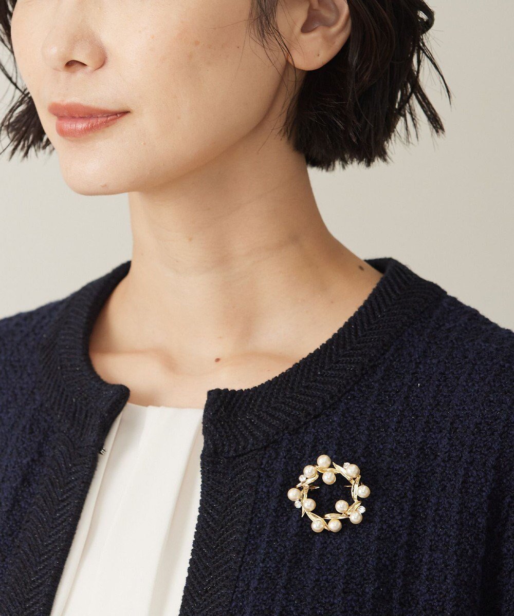 【ジェイ プレス/J.PRESS】のサークルパール ブローチ インテリア・キッズ・メンズ・レディースファッション・服の通販 founy(ファニー) 　ファッション　Fashion　レディースファッション　Fashion for Women　おすすめ　Recommended / Our Picks　アクセサリー　Fashion Accessories　ギフト プレゼント　Gift / Present　サークル　Circle, Round Design　ショール　Shawl, Wrap　シルバー　Silver, Metallic Silver　シンプル　Simple, Minimal　ジャケット　Jacket, Outerwear　セレモニー　Ceremony　パール　Pearl, Pearl Accent　ブローチ　Brooch, Pin Brooch　エレガント 上品　Elegant　ゴールド系|ID: prp329100004678475 ipo3291000000033798960