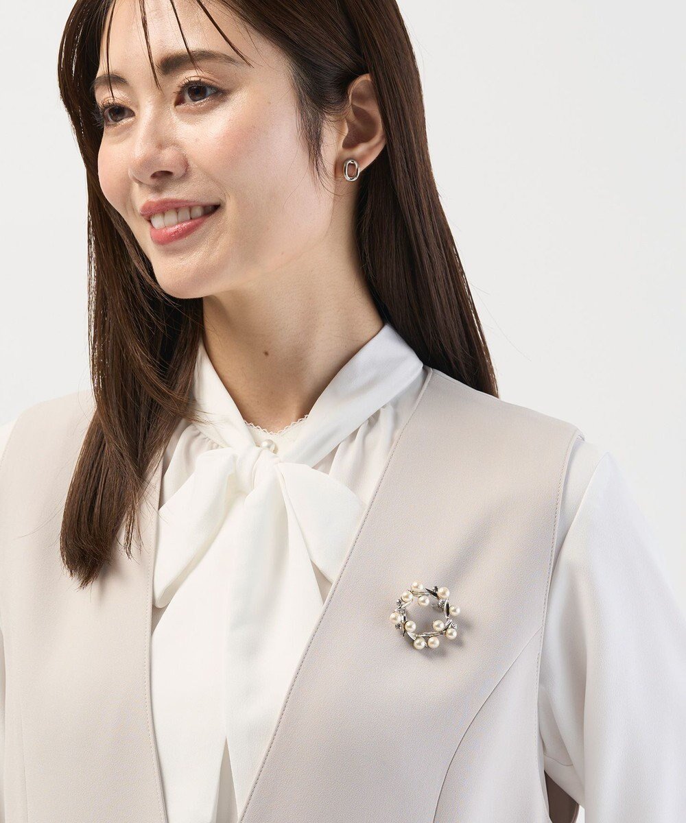 【ジェイ プレス/J.PRESS】のサークルパール ブローチ 人気、トレンドファッション・服の通販 founy(ファニー) 　ファッション　Fashion　レディースファッション　Fashion for Women　おすすめ　Recommended / Our Picks　アクセサリー　Fashion Accessories　ギフト プレゼント　Gift / Present　サークル　Circle, Round Design　ショール　Shawl, Wrap　シルバー　Silver, Metallic Silver　シンプル　Simple, Minimal　ジャケット　Jacket, Outerwear　セレモニー　Ceremony　パール　Pearl, Pearl Accent　ブローチ　Brooch, Pin Brooch　エレガント 上品　Elegant　 other-1|ID: prp329100004678475 ipo3291000000034313653