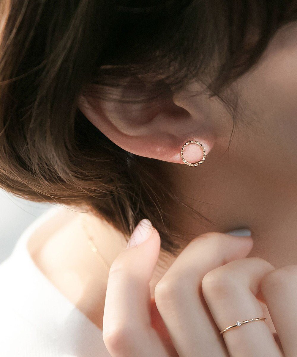 【フィービィー/phoebe】の【K10】シャイニーサークルピアス ゴールド 人気、トレンドファッション・服の通販 founy(ファニー) 　ファッション　Fashion　レディースファッション　Fashion for Women　アクセサリー　Fashion Accessories　サークル　Circle, Round Design　ジュエリー　Jewelry, Accessories　ジュエル　Jewel, Gemstone　テクスチャー　Texture, Textured Fabric　ボックス　Boxy, Box Shape　モチーフ　Motif, Design Theme　おすすめ　Recommended / Our Picks　ギフト プレゼント　Gift / Present　 other-1|ID: prp329100004678632 ipo3291000000033799643