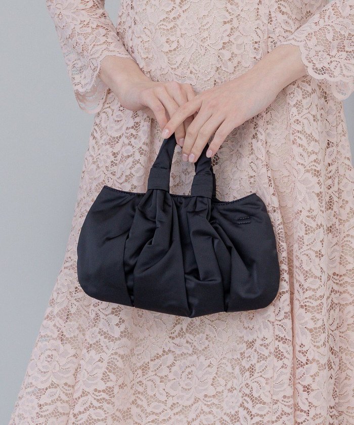 【23区/NIJYUSANKU】の【APPLAUDIR】ドレープバッグ インテリア・キッズ・メンズ・レディースファッション・服の通販 founy(ファニー) https://founy.com/ ファッション Fashion レディースファッション Fashion for Women バッグ Bags 2025年 2025 2025春夏・S/S Spring/Summer 2025 SS25 クラッチ Clutch, Clutch Bag サテン Satin, Glossy Fabric ダブル Double, Double-Breasted チェーン Chain, Chain Strap ドレープ Drape, Draping Fabric パーティ Party, Party Style フォルム Silhouette, Form 夏 Summer S/S・春夏 SS, Spring/Summer, Warm Season 結婚式 Wedding |ID: prp329100004679170 ipo3291000000035711591