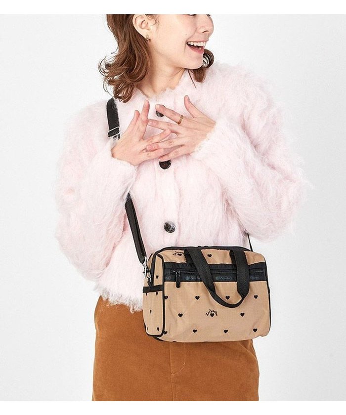 【レスポートサック/LeSportsac】のEVERYDAY SM SATCHEL/モカブラックハートエンブロイダリー インテリア・キッズ・メンズ・レディースファッション・服の通販 founy(ファニー) https://founy.com/ ファッション Fashion レディースファッション Fashion for Women おすすめ Recommended / Our Picks アウトドア Outdoor Clothing コンパクト Compact, Small Size ボストンバッグ Boston Bag, Retro Bag ポケット Pocket, Pocket Detail 旅行 Travel 財布 Wallet, Purse |ID: prp329100004679213 ipo3291000000033802669