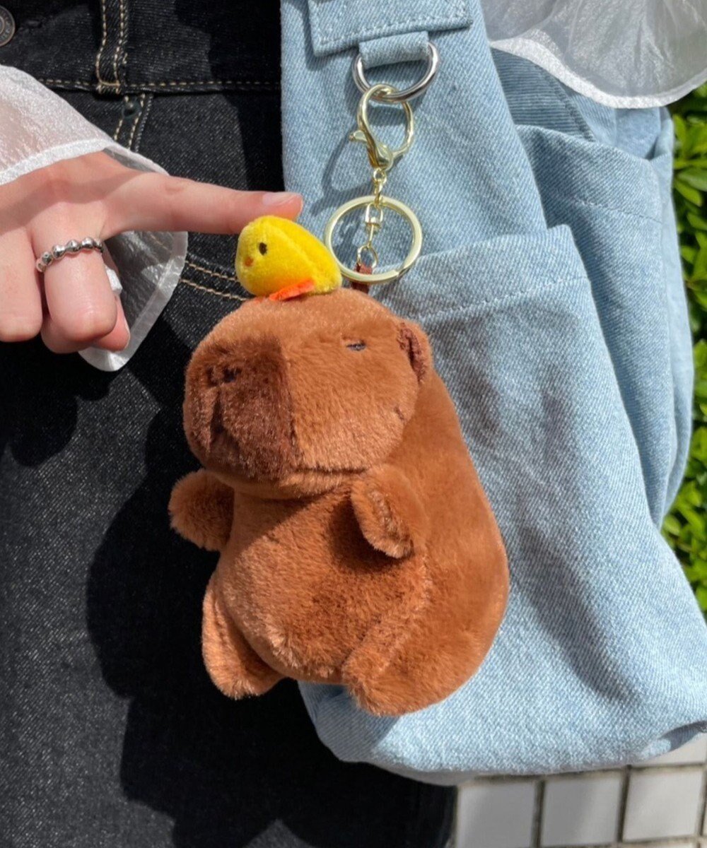 【ウィゴー/WEGO】のカピバラぬいぐるみキーホルダー インテリア・キッズ・メンズ・レディースファッション・服の通販 founy(ファニー) ファッション Fashion レディースファッション Fashion for Women ミニ財布・二つ折り財布 Wallets & Card Cases おすすめ Recommended / Our Picks キーホルダー Keychain, Key Holder スマホ Smartphone, Mobile Device トレンド Trend, Trending Now リュック Backpack, Rucksack 財布 Wallet, Purse 柄2|ID: prp329100004679456 ipo3291000000033803528