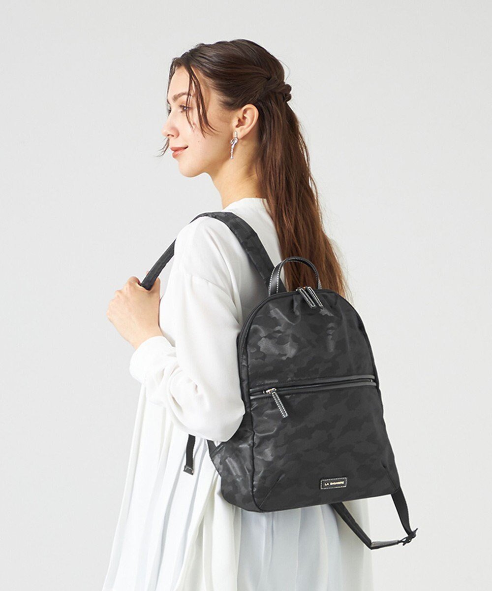 【ラ バガジェリー/LA BAGAGERIE】のシャドージャカード リュックサック 人気、トレンドファッション・服の通販 founy(ファニー) ファッション Fashion レディースファッション Fashion for Women バッグ Bags エレガント 上品 Elegant 傘 Umbrella, Parasol シャドー Shadow, Subtle Pattern ジャカード/ジャガード Jacquard, Woven Pattern スマート Smart, Elegant スリーブ Sleeve, Long Sleeve / Short Sleeve 財布 Wallet, Purse トラベル Travel, Travel Gear ハンカチ Handkerchief, Hanky ポケット Pocket, Pocket Detail ポーチ Pouch, Small Case リップ Lip, Lip Motif リュック Backpack, Rucksack ビジネス 仕事 通勤 Business / Work / Commuting other-1|ID: prp329100004679476 ipo3291000000033803602