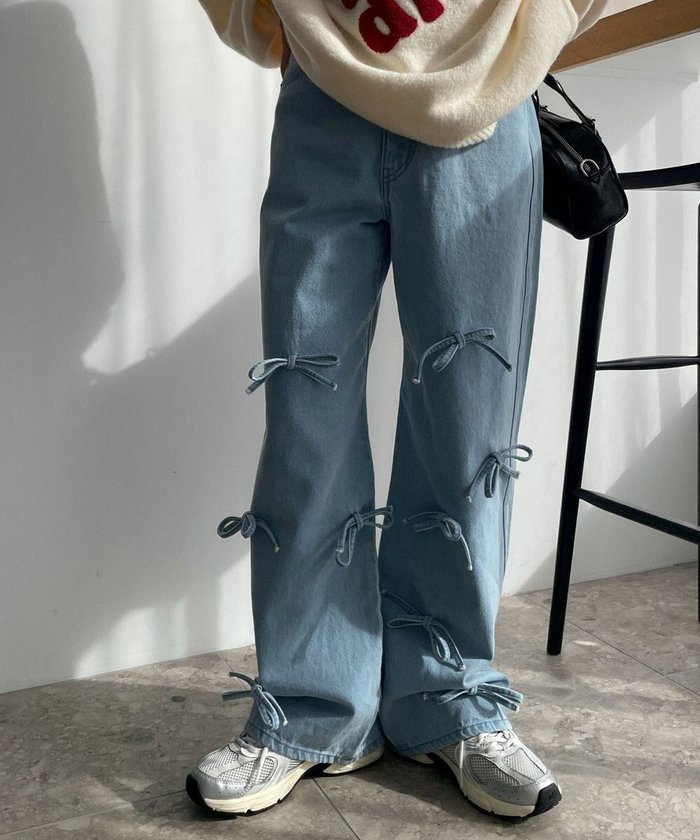【ウィゴー/WEGO】のリボンストレートデニムパンツ インテリア・キッズ・メンズ・レディースファッション・服の通販 founy(ファニー) https://founy.com/ ファッション Fashion レディースファッション Fashion for Women パンツ Pants & Trousers デニムパンツ・ジーンズ・美脚デニム Denim Jeans & Pants おすすめ Recommended / Our Picks シンプル Simple, Minimal ジーンズ Jeans, Denim Pants ストレート Straight, Straight Cut スマホ Smartphone, Mobile Device チュール Tulip, Tulip Motif デニム Denim, Jeans Material フリル Frill, Ruffle リボン Ribbon, Bow ワイド Wide, Wide Fit 冬 Winter / This Winter 夏 Summer 春 Spring S/S・春夏 SS, Spring/Summer, Warm Season 秋 Autumn |ID: prp329100004679583 ipo3291000000033803954