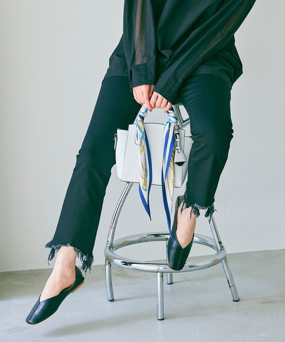 【ウォードブルー/WOADBLUE】のブーティフレアデニムパンツ ブラック 人気、トレンドファッション・服の通販 founy(ファニー) 　ファッション　Fashion　レディースファッション　Fashion for Women　パンツ　Pants & Trousers　デニムパンツ・ジーンズ・美脚デニム　Denim Jeans & Pants　インナー　Innerwear　春　Spring　くるぶし　Ankle-Length　カットソー　Cut and Sewn Top　クラッシュ　Distressed, Crashed Style　サンダル　Sandals, Summer Shoes　シューズ　Shoes, Footwear　シンプル　Simple, Minimal　ストレッチ　Stretch, Stretchy Fabric　デニム　Denim, Jeans Material　バランス　Balance, Style Balance　フラット　Flat, Flat Shoes　ブーティ　Booties, Ankle Boots　A/W・秋冬　Autumn/Winter　S/S・春夏　SS, Spring/Summer, Warm Season　夏　Summer　卒業式　Graduation Ceremony　ビジネス 仕事 通勤　Business / Work / Commuting　 other-1|ID: prp329100004679602 ipo3291000000033804017