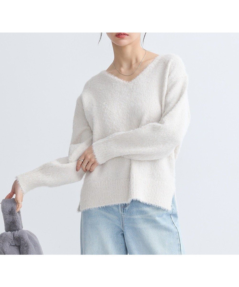 【アースミュージックアンドエコロジー/earth music&ecology】のスパンコールシャギーVネックプルオーバー 人気、トレンドファッション・服の通販 founy(ファニー) 　ファッション　Fashion　レディースファッション　Fashion for Women　トップス・カットソー　Cut & Sew Tops　ニット　Knit Tops & Sweaters　カジュアルプルオーバー・ニットトップス　Pullovers & Knit Tops / Casual Pullovers　Vネックトップス　V-Neck Tops / V-Cut Neckline Shirts　おすすめ　Recommended / Our Picks　スパンコール　Sequins, Sequin Embellishment　スリット　Slit, Slit Detail　セーター　Sweater, Knitwear　フェミニン　Feminine, Girly　ボトム　Bottoms, Lower Wear　ポケット　Pocket, Pocket Detail　A/W・秋冬　Autumn/Winter　 other-1|ID: prp329100004679747 ipo3291000000033804527