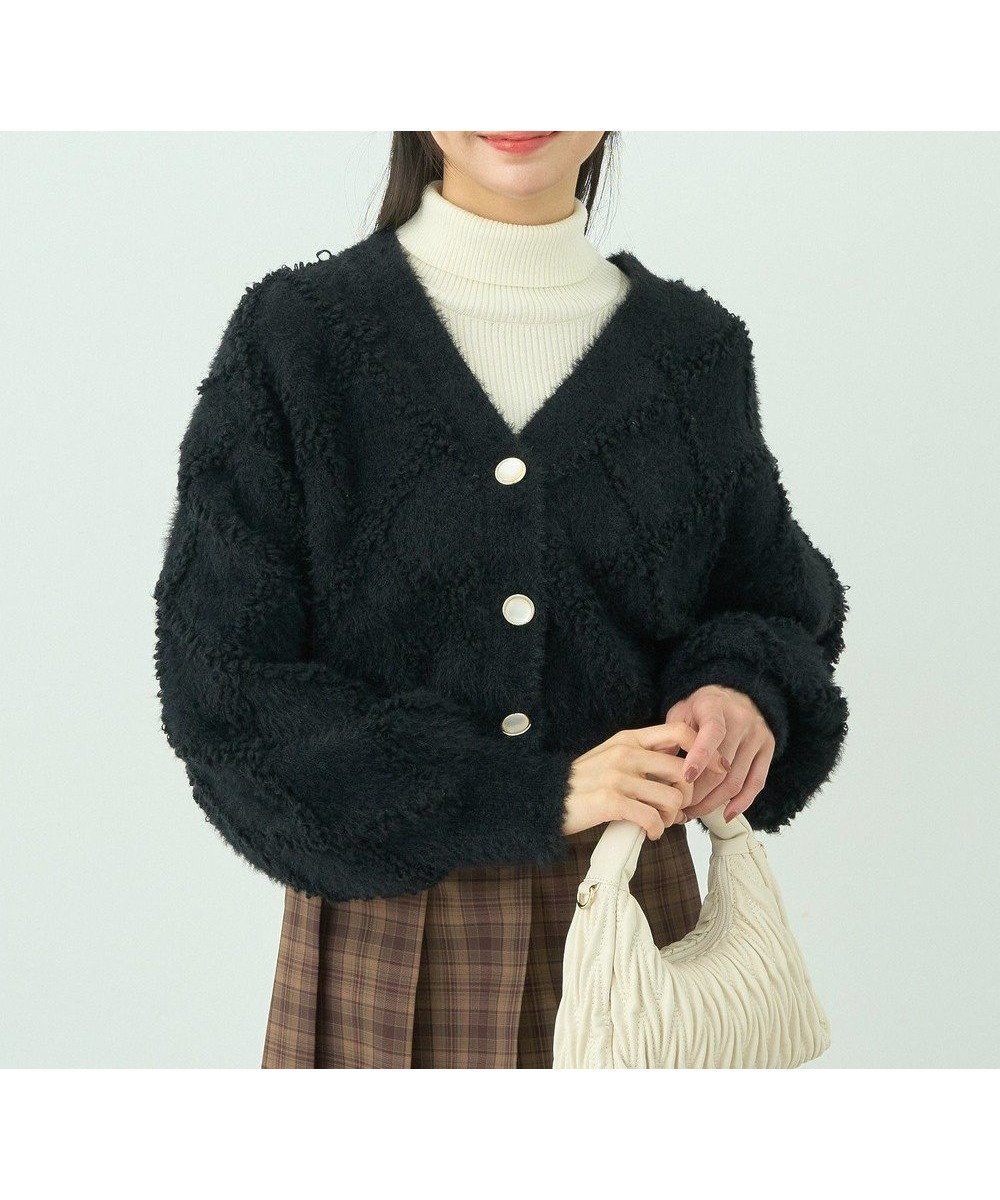 【アースミュージックアンドエコロジー/earth music&ecology】のシャギーダイヤ柄ショートニットカーディガン インテリア・キッズ・メンズ・レディースファッション・服の通販 founy(ファニー) ファッション Fashion レディースファッション Fashion for Women トップス・カットソー Cut & Sew Tops ニット Knit Tops & Sweaters カーディガン・羽織り Layered Style Cardigans おすすめ Recommended / Our Picks エレガント 上品 Elegant カーディガン Cardigan, Knitwear ショート Short, Short Length フェミニン Feminine, Girly フォルム Silhouette, Form ポケット Pocket, Pocket Detail モノトーン Monotone, Black and White ループ Loop, Loop Knit A/W・秋冬 Autumn/Winter Black|ID: prp329100004679749 ipo3291000000033804541