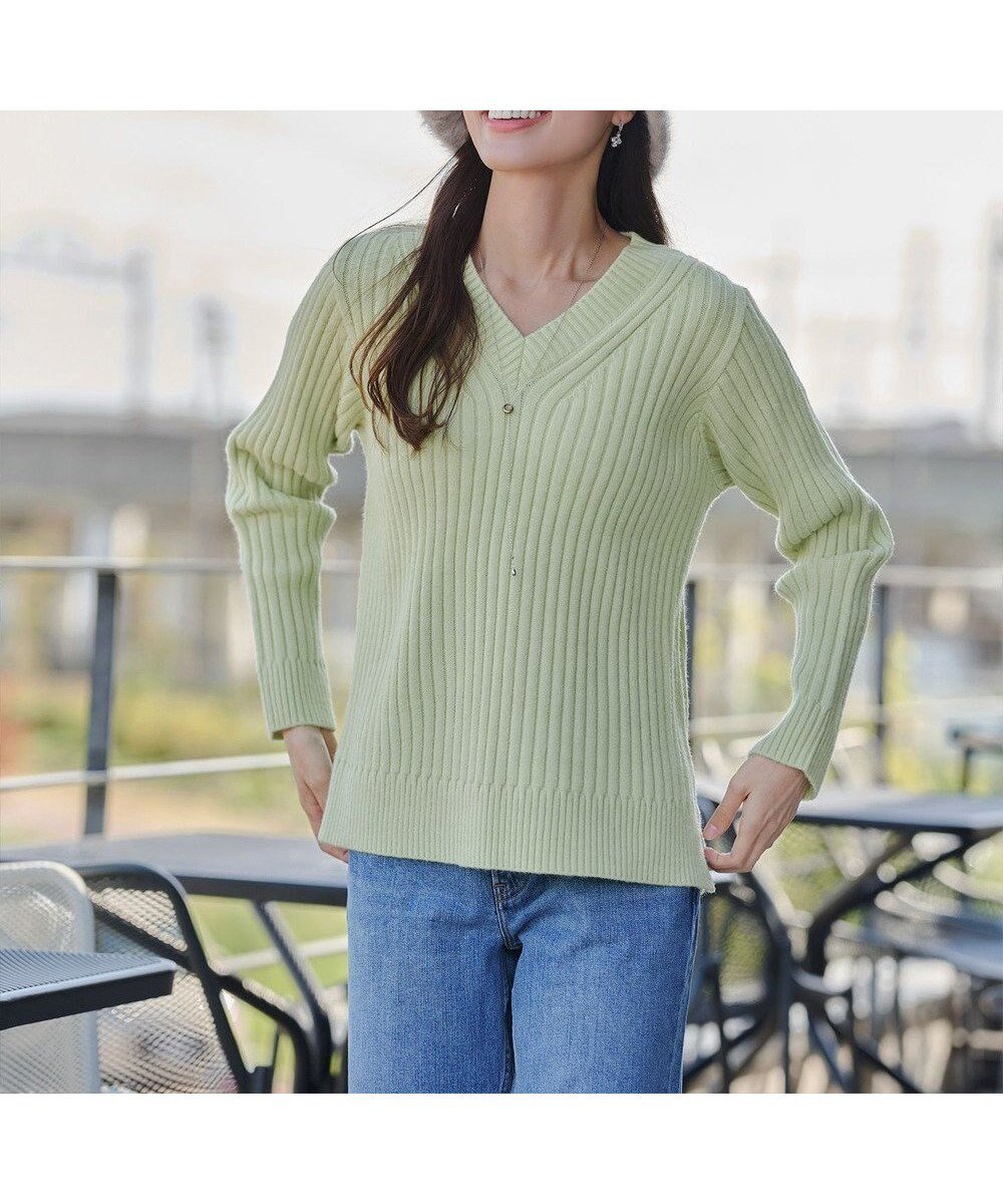【ティアクラッセ/Tiaclasse】の【洗える】Vネックリブ編みニット 人気、トレンドファッション・服の通販 founy(ファニー) 　ファッション　Fashion　レディースファッション　Fashion for Women　トップス・カットソー　Cut & Sew Tops　ニット　Knit Tops & Sweaters　Vネックトップス　V-Neck Tops / V-Cut Neckline Shirts　春　Spring　洗える　Machine Washable　秋　Autumn　シューズ　Shoes, Footwear　シンプル　Simple, Minimal　スリット　Slit, Slit Detail　セーター　Sweater, Knitwear　定番　Standard, Basic Item　長袖　Long Sleeve, Full Sleeve　ポケット　Pocket, Pocket Detail　リブニット　Rib Knit, Ribbed Knit　ワイドリブ　Wide Rib, Wide Ribbed Knit　冬　Winter / This Winter　A/W・秋冬　Autumn/Winter　再入荷　Restock / Back in Stock　おすすめ　Recommended / Our Picks　新作・新入荷　New Arrivals / New In　 other-1|ID: prp329100004679848 ipo3291000000033804918