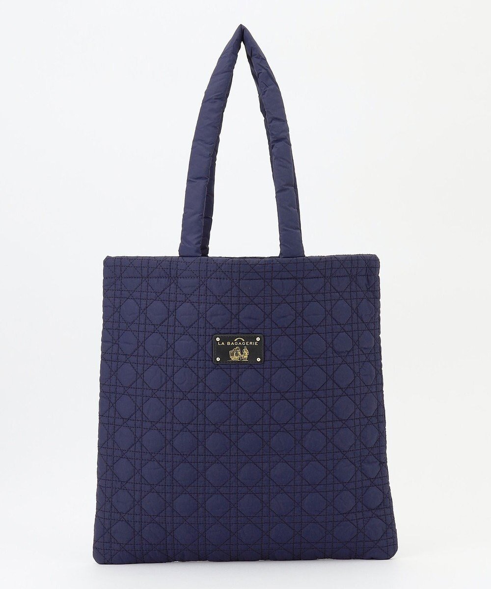 【ラ バガジェリー/LA BAGAGERIE】のバイカラー キルティングビッグトート インテリア・キッズ・メンズ・レディースファッション・服の通販 founy(ファニー) ファッション Fashion レディースファッション Fashion for Women バッグ Bags シンプル Simple, Minimal スマート Smart, Elegant ボストンバッグ Boston Bag, Retro Bag ポケット Pocket, Pocket Detail 旅行 Travel 軽量 Lightweight, Ultra Light ビジネス 仕事 通勤 Business / Work / Commuting ネイビー|ID: prp329100004679887 ipo3291000000033805076