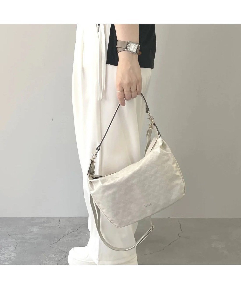 【ペレボルサ/PELLE BORSA】の2wayショルダー Alive アライブ 4438 人気、トレンドファッション・服の通販 founy(ファニー) ファッション Fashion レディースファッション Fashion for Women コーティング Coating, Coated Finish 抗菌 Antibacterial, Bacteria-Resistant 軽量 Lightweight, Ultra Light ショルダー Shoulder, Shoulder Strap スマホ Smartphone, Mobile Device 財布 Wallet, Purse パール Pearl, Pearl Accent ポケット Pocket, Pocket Detail モチーフ Motif, Design Theme ループ Loop, Loop Knit おすすめ Recommended / Our Picks other-1|ID: prp329100004679931 ipo3291000000033805225