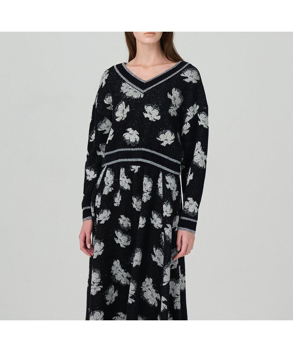 【グレース コンチネンタル/GRACE CONTINENTAL】のラメフローラルニットトップ 人気、トレンドファッション・服の通販 founy(ファニー) 　ファッション　Fashion　レディースファッション　Fashion for Women　トップス・カットソー　Cut & Sew Tops　ニット　Knit Tops & Sweaters　ショルダー　Shoulder, Shoulder Strap　ショート　Short, Short Length　セットアップ　Set-Up, Coordinated Outfit　セーター　Sweater, Knitwear　デコルテ　Décolleté, Neckline　ドロップ　Drop Shoulder, Dropped Style　ラグジュアリー　Luxury, Elegant　A/W・秋冬　Autumn/Winter　 other-1|ID: prp329100004679946 ipo3291000000033805275