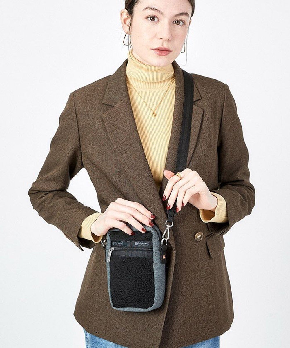 【レスポートサック/LeSportsac】のDENIM PHONE CROSSBODY/ブラックデニム/ブラックシェルパ インテリア・キッズ・メンズ・レディースファッション・服の通販 founy(ファニー) 　ファッション　Fashion　レディースファッション　Fashion for Women　クール　Cool, Chic　コレクション　Collection, Seasonal Line　コンパクト　Compact, Small Size　軽量　Lightweight, Ultra Light　ショルダー　Shoulder, Shoulder Strap　デニム　Denim, Jeans Material　人気　Popular, Best Seller　プリント　Print, Printed Pattern　ポケット　Pocket, Pocket Detail　ポシェット　Pochette, Mini Bag　ポーチ　Pouch, Small Case　スマホケース　Smartphone Case　ブラックデニム/ブラックシェルパ|ID: prp329100004680593 ipo3291000000033807940