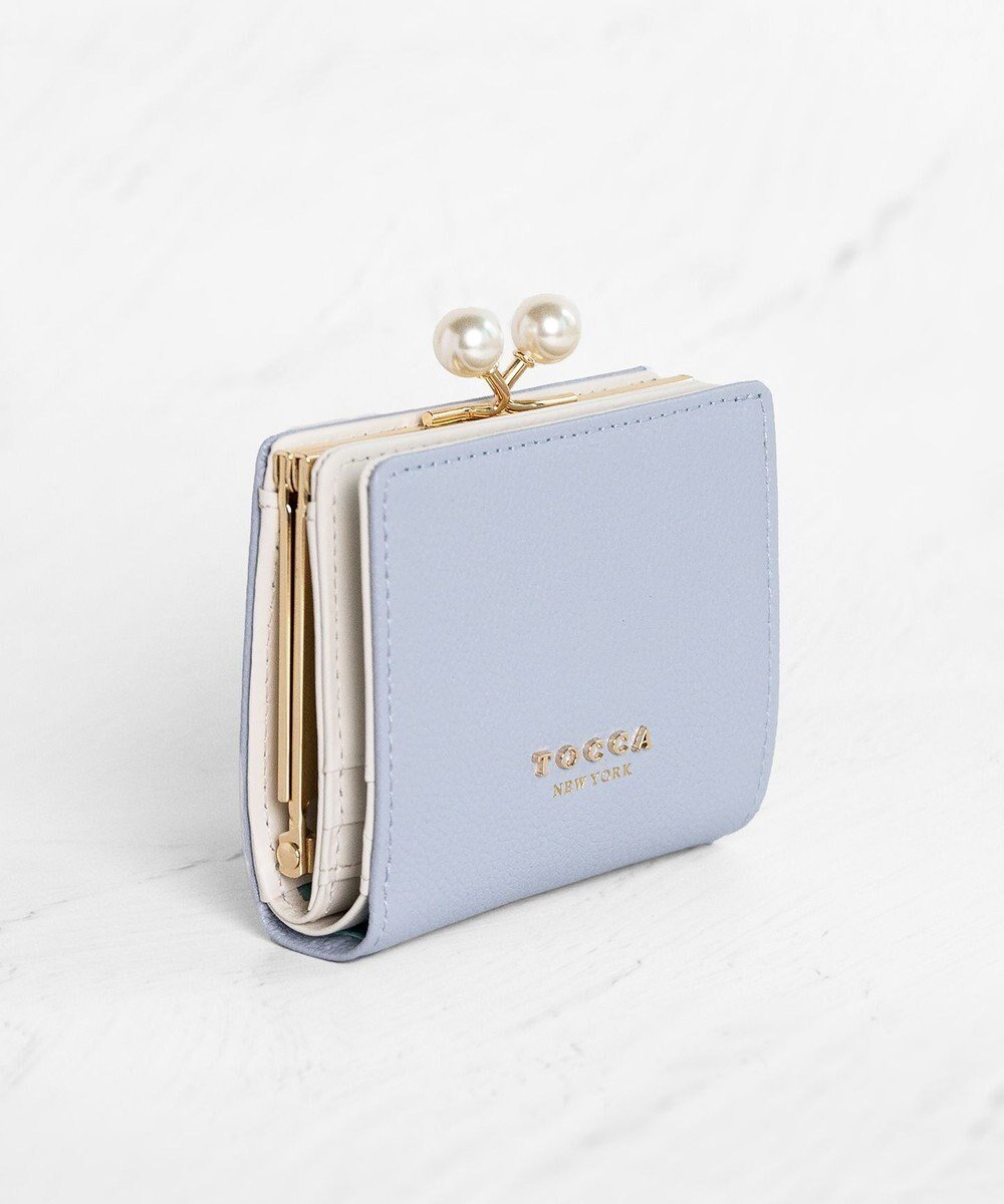 【トッカ/TOCCA】のPOINT OF PEARL BIIFOLOD WALLET 2つ折り財布 インテリア・キッズ・メンズ・レディースファッション・服の通販 founy(ファニー) ファッション Fashion レディースファッション Fashion for Women ミニ財布・二つ折り財布 Wallets & Card Cases ウォレット Wallet コンパクト Compact, Small Size 財布 Wallet, Purse パール Pearl, Pearl Accent フェミニン Feminine, Girly ポケット Pocket, Pocket Detail メタル Metal, Metal Parts モダン Modern, Contemporary S/S・春夏 SS, Spring/Summer, Warm Season おすすめ Recommended / Our Picks 夏 Summer 2025年 2025 2025春夏・S/S Spring/Summer 2025 SS25 ブルー系|ID: prp329100004680638 ipo3291000000033808106