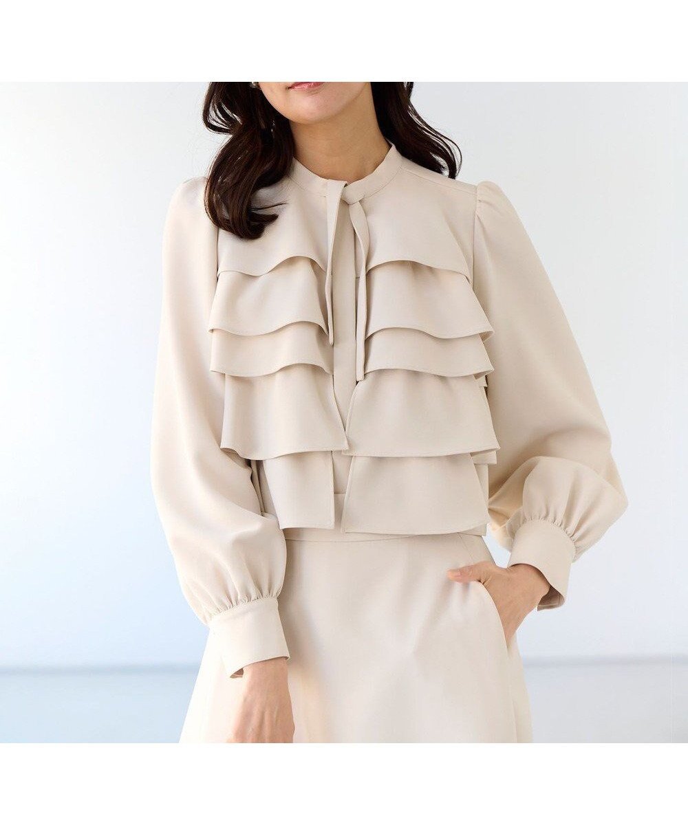 【組曲/KUMIKYOKU】の【KUMIKYOKU NAVY】コンフォータブルドレープ フリルブラウス インテリア・キッズ・メンズ・レディースファッション・服の通販 founy(ファニー) ファッション Fashion レディースファッション Fashion for Women トップス・カットソー Cut & Sew Tops シャツ・ブラウス・オフィスカジュアル Elegant Blouses & Button-Ups オケージョン Occasion Wear コレクション Collection, Seasonal Line ジャケット Jacket, Outerwear セットアップ Set-Up, Coordinated Outfit ドレス Dress, One-Piece 人気 Popular, Best Seller フォルム Silhouette, Form フォーマル Formal, Dressy フリル Frill, Ruffle フレア Flare, Flared A/W・秋冬 Autumn/Winter 2022年 2022 S/S・春夏 SS, Spring/Summer, Warm Season 2022-2023秋冬・A/W Autumn/Winter 2022–23 AW22–23 夏 Summer エレガント 上品 Elegant セレモニー Ceremony 入学式 Entrance Ceremony 卒業式 Graduation Ceremony 結婚式 Wedding サンドベージュ系|ID: prp329100004680716 ipo3291000000033808369